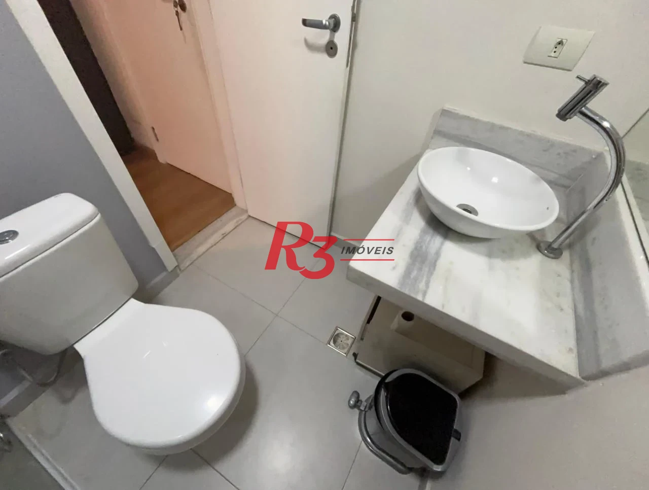 Apartamento com 3 dormitórios à venda, 145 m² por R$ 1.010.000,00 - Ponta da Praia - Santos/SP