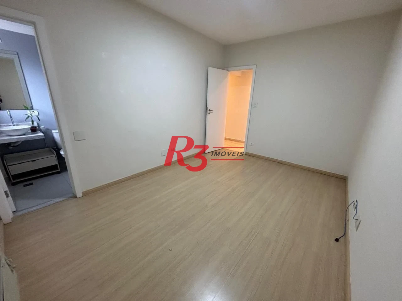 Apartamento com 3 dormitórios à venda, 145 m² por R$ 1.010.000,00 - Ponta da Praia - Santos/SP
