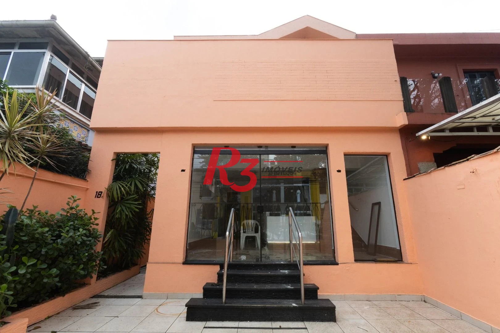 Sobrado para alugar, 173 m² por R$ 8.989,22/mês - Boqueirão - Santos/SP