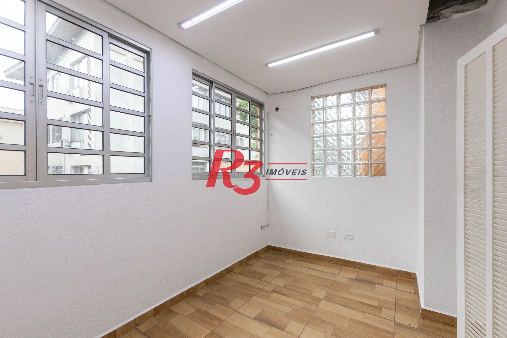 Sobrado para alugar, 173 m² por R$ 8.989,22/mês - Boqueirão - Santos/SP
