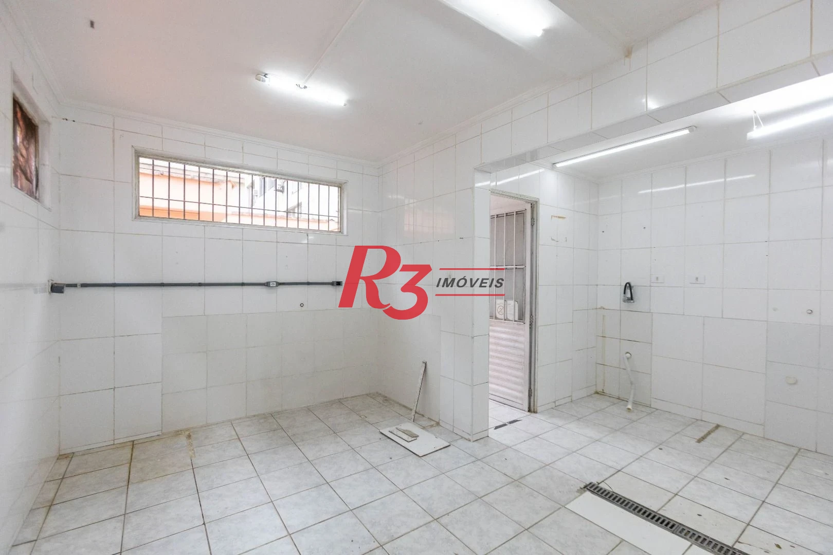 Sobrado para alugar, 173 m² por R$ 8.989,22/mês - Boqueirão - Santos/SP