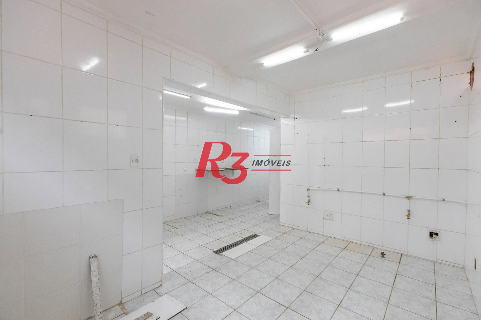 Sobrado para alugar, 173 m² por R$ 8.989,22/mês - Boqueirão - Santos/SP