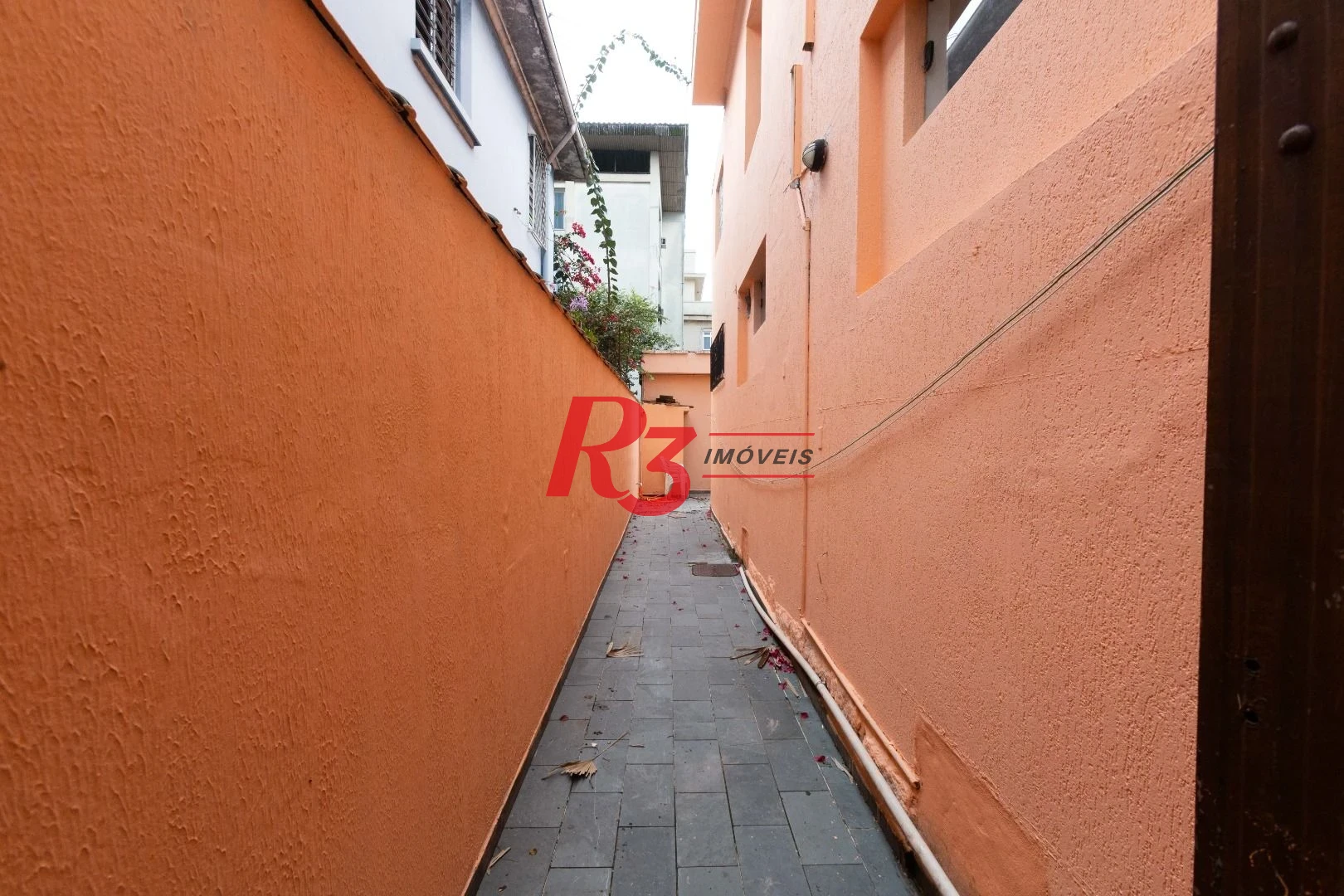 Sobrado para alugar, 173 m² por R$ 8.989,22/mês - Boqueirão - Santos/SP