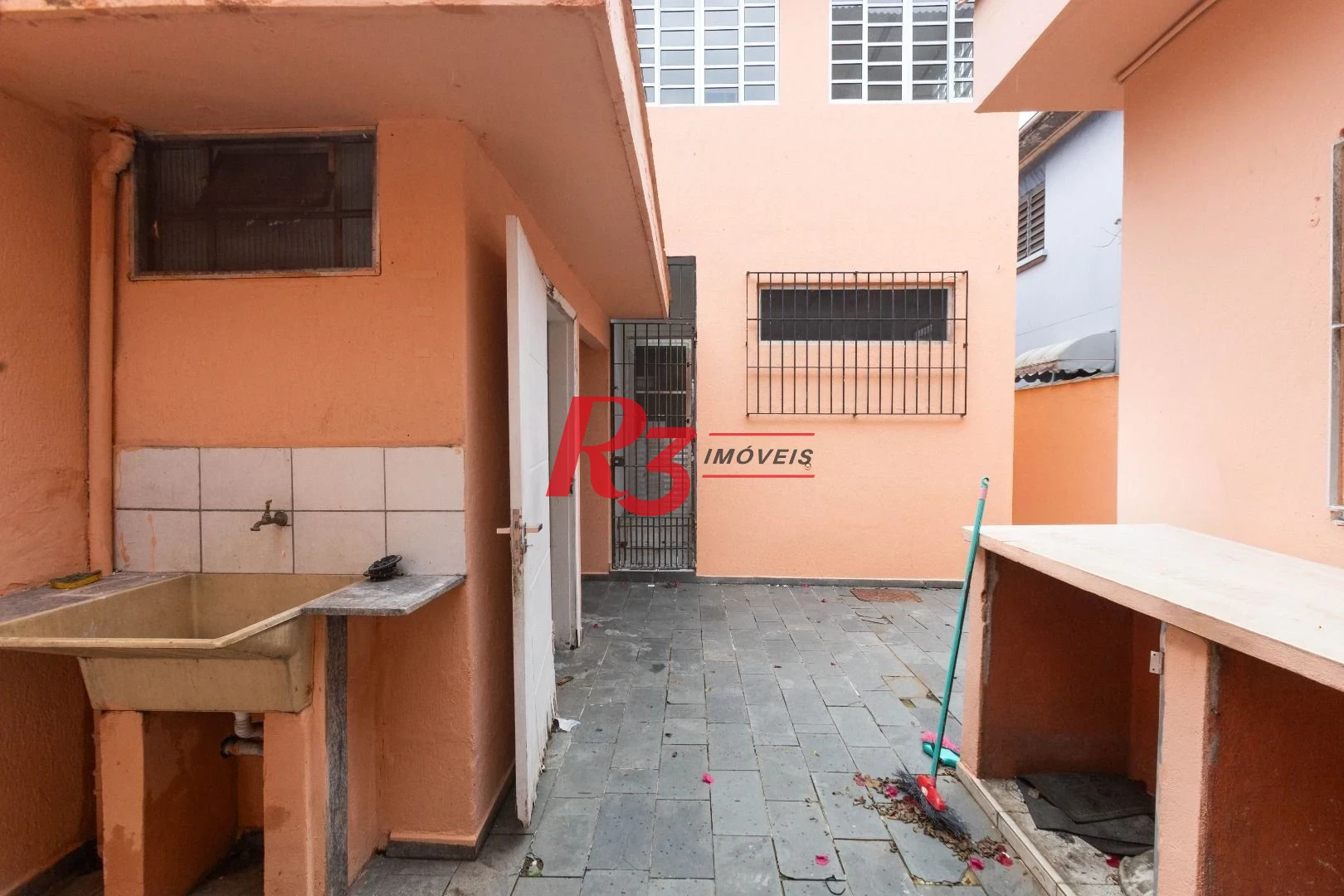 Sobrado para alugar, 173 m² por R$ 8.989,22/mês - Boqueirão - Santos/SP