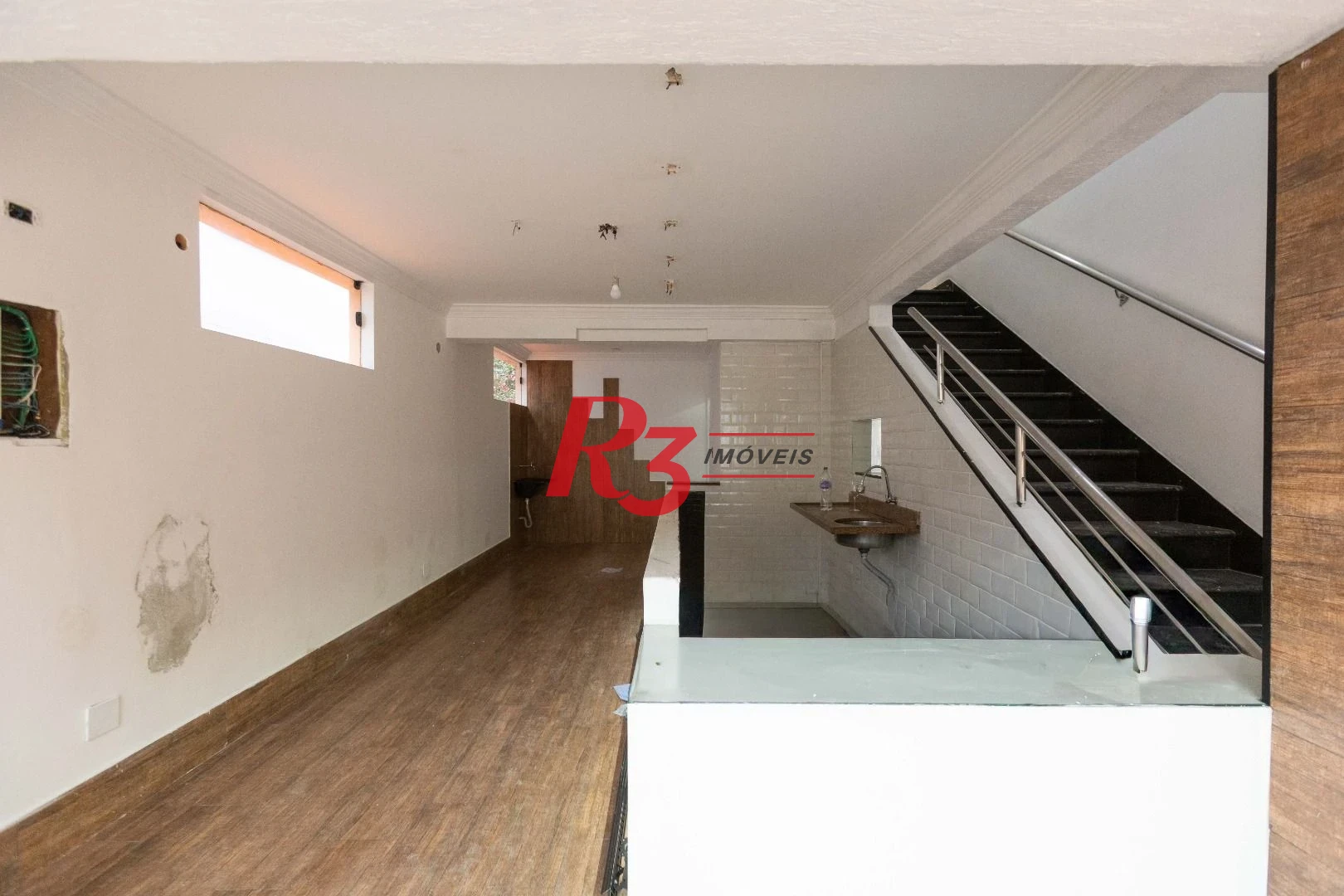 Sobrado para alugar, 173 m² por R$ 8.989,22/mês - Boqueirão - Santos/SP