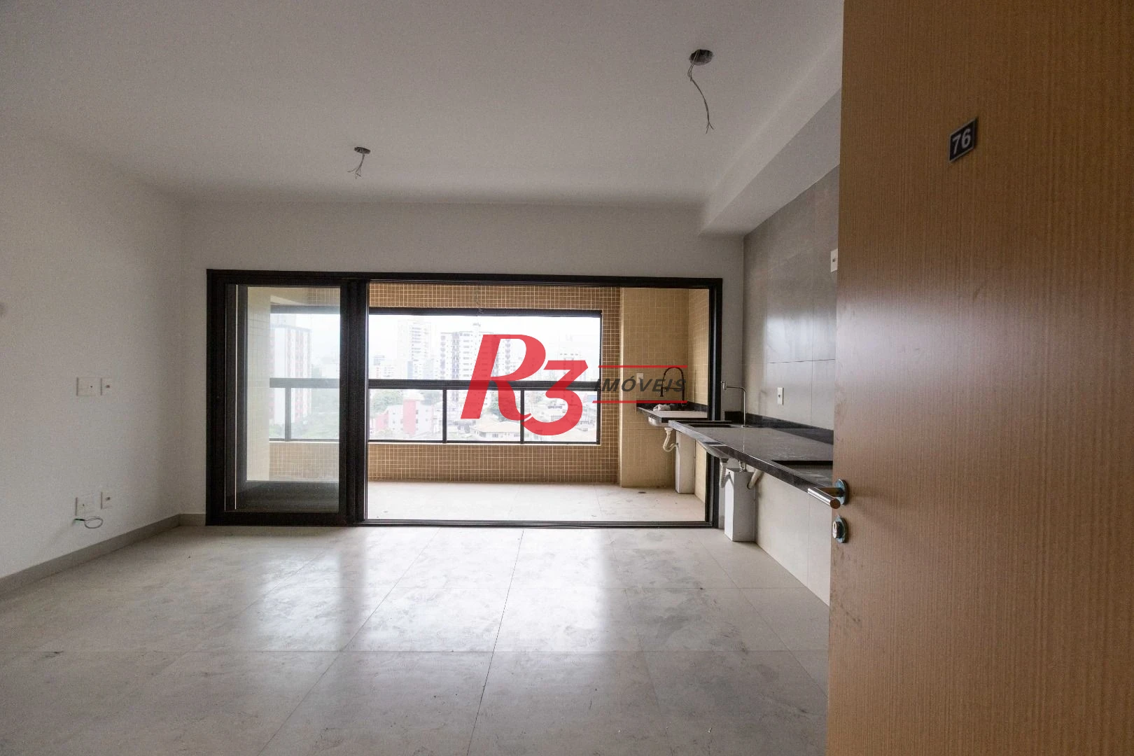 Apartamento com 2 dormitórios à venda, 65 m² por R$ 770.000,00 - Ponta da Praia - Santos/SP