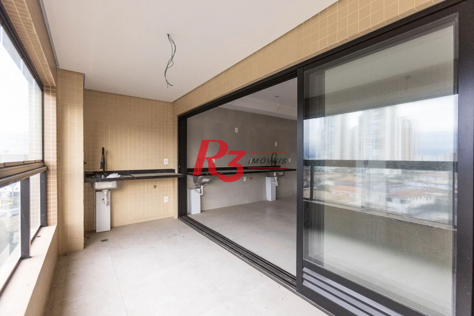 Apartamento com 2 dormitórios à venda, 65 m² por R$ 770.000,00 - Ponta da Praia - Santos/SP