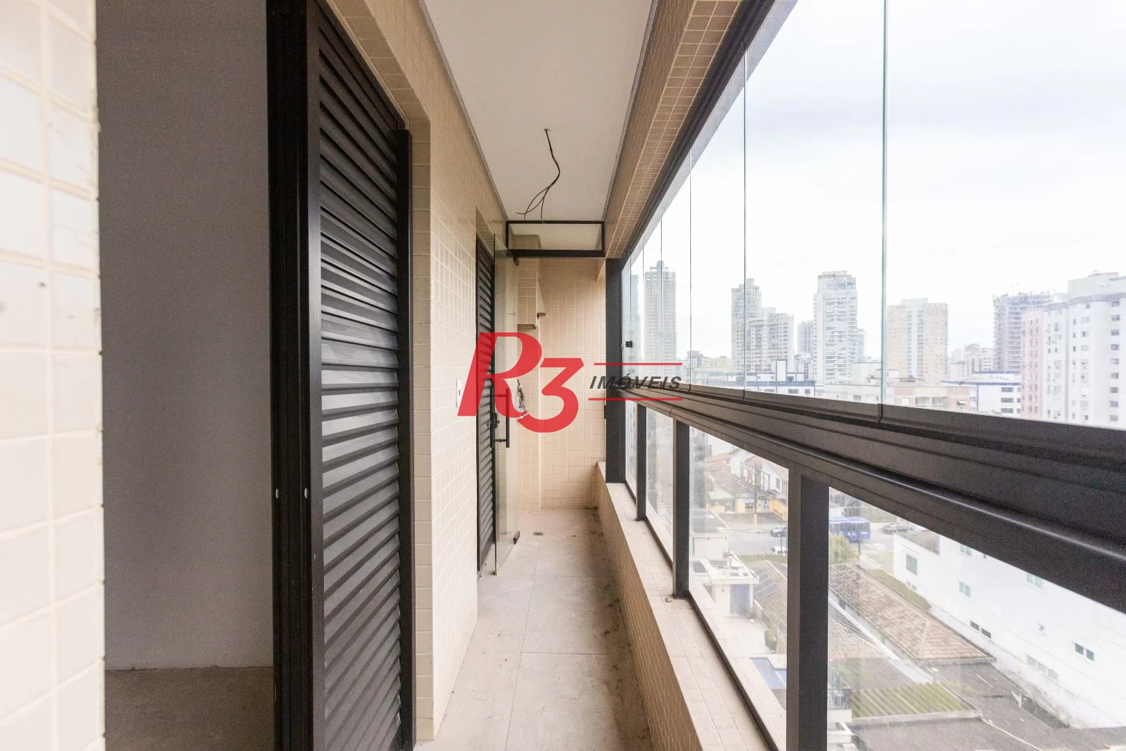 Apartamento com 2 dormitórios à venda, 65 m² por R$ 770.000,00 - Ponta da Praia - Santos/SP