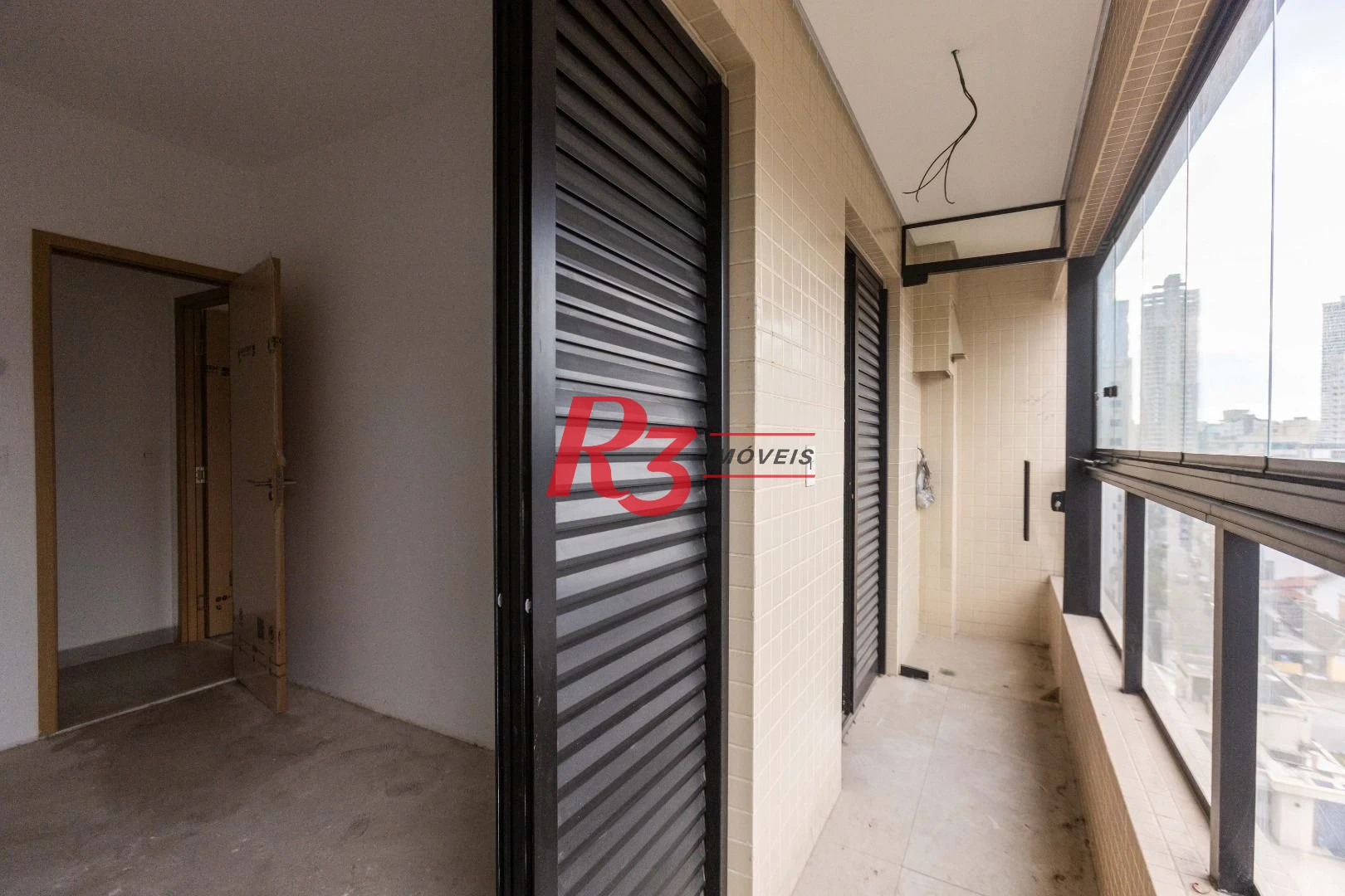Apartamento com 2 dormitórios à venda, 65 m² por R$ 770.000,00 - Ponta da Praia - Santos/SP