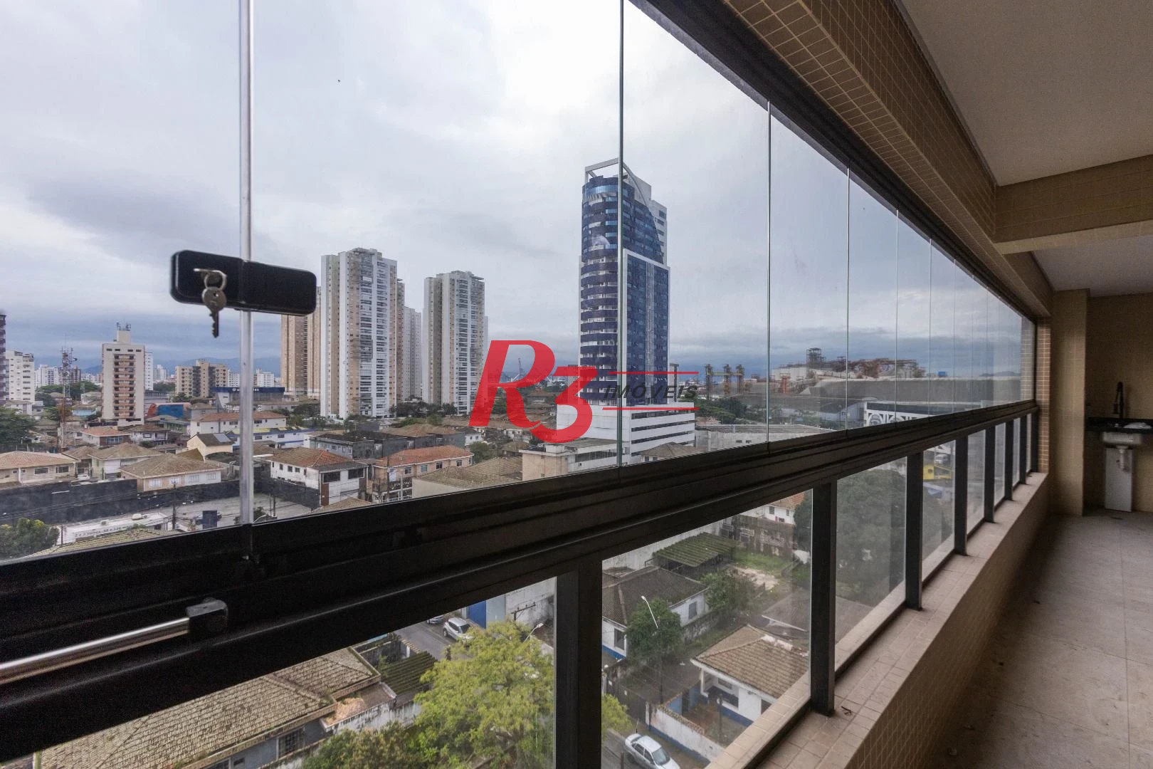 Apartamento com 2 dormitórios à venda, 65 m² por R$ 770.000,00 - Ponta da Praia - Santos/SP