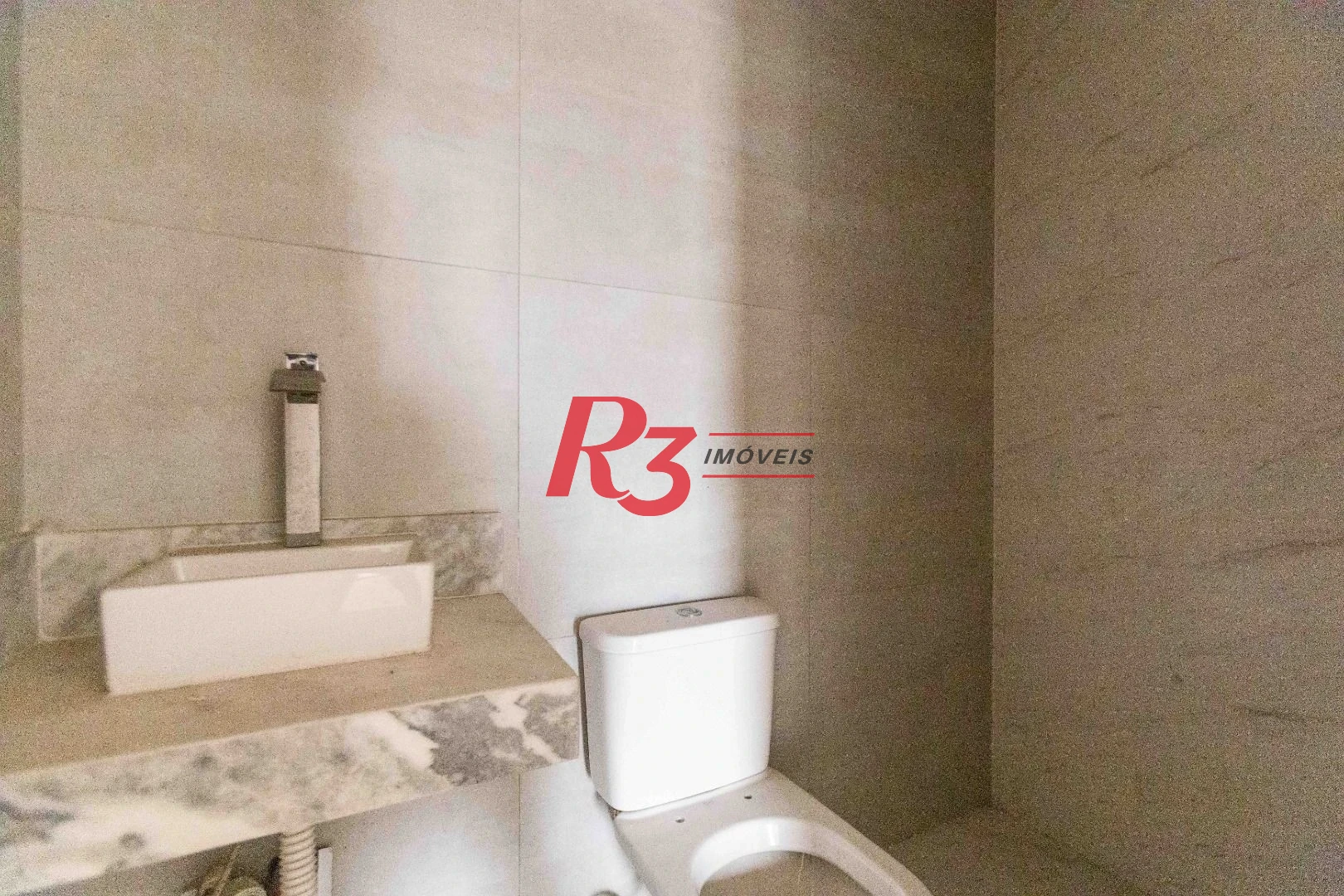 Apartamento com 2 dormitórios à venda, 65 m² por R$ 770.000,00 - Ponta da Praia - Santos/SP