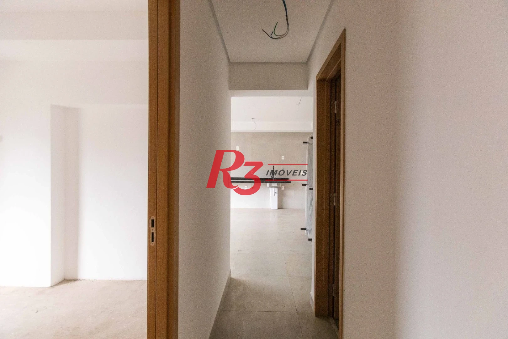 Apartamento com 2 dormitórios à venda, 65 m² por R$ 770.000,00 - Ponta da Praia - Santos/SP