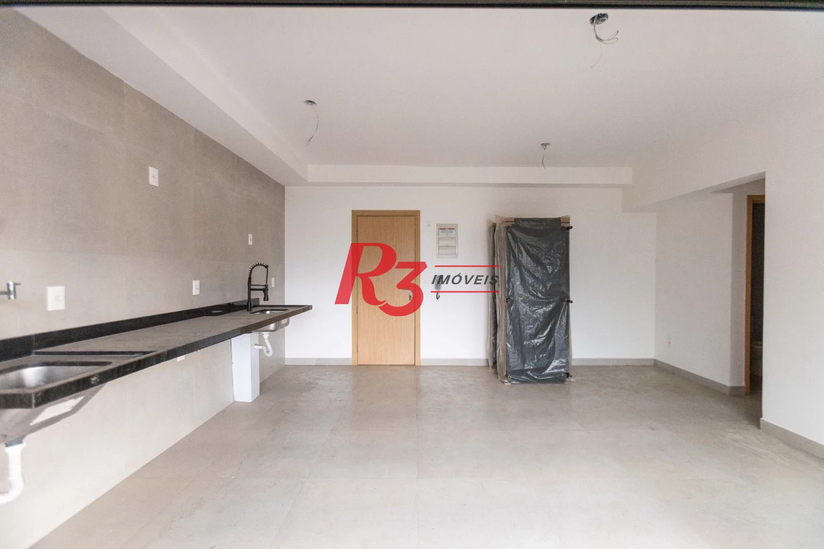 Apartamento com 2 dormitórios à venda, 65 m² por R$ 770.000,00 - Ponta da Praia - Santos/SP
