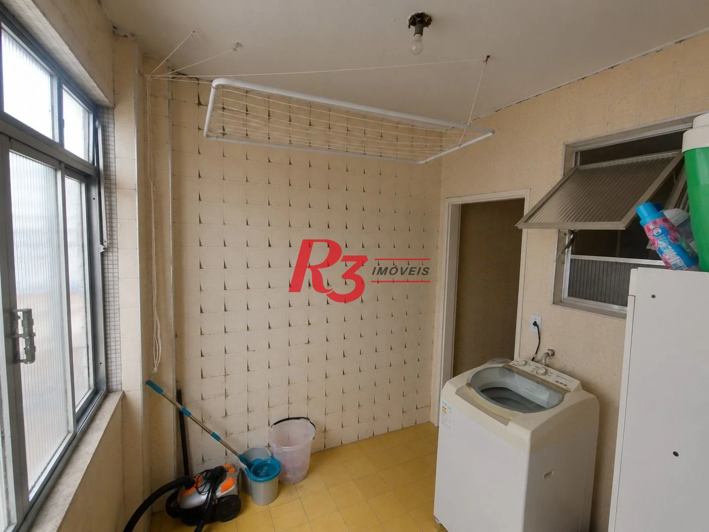 Apartamento com 2 dormitórios à venda, 77 m² por R$ 530.000,00 - Embaré - Santos/SP