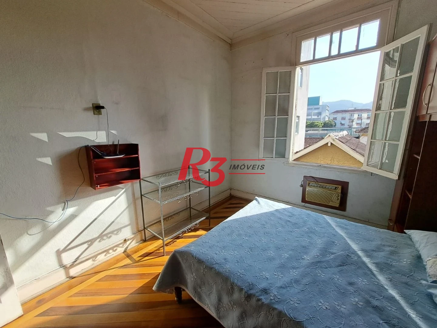 Sobrado com 3 dormitórios à venda, 167 m² por R$ 700.000,00 - Vila Matias - Santos/SP
