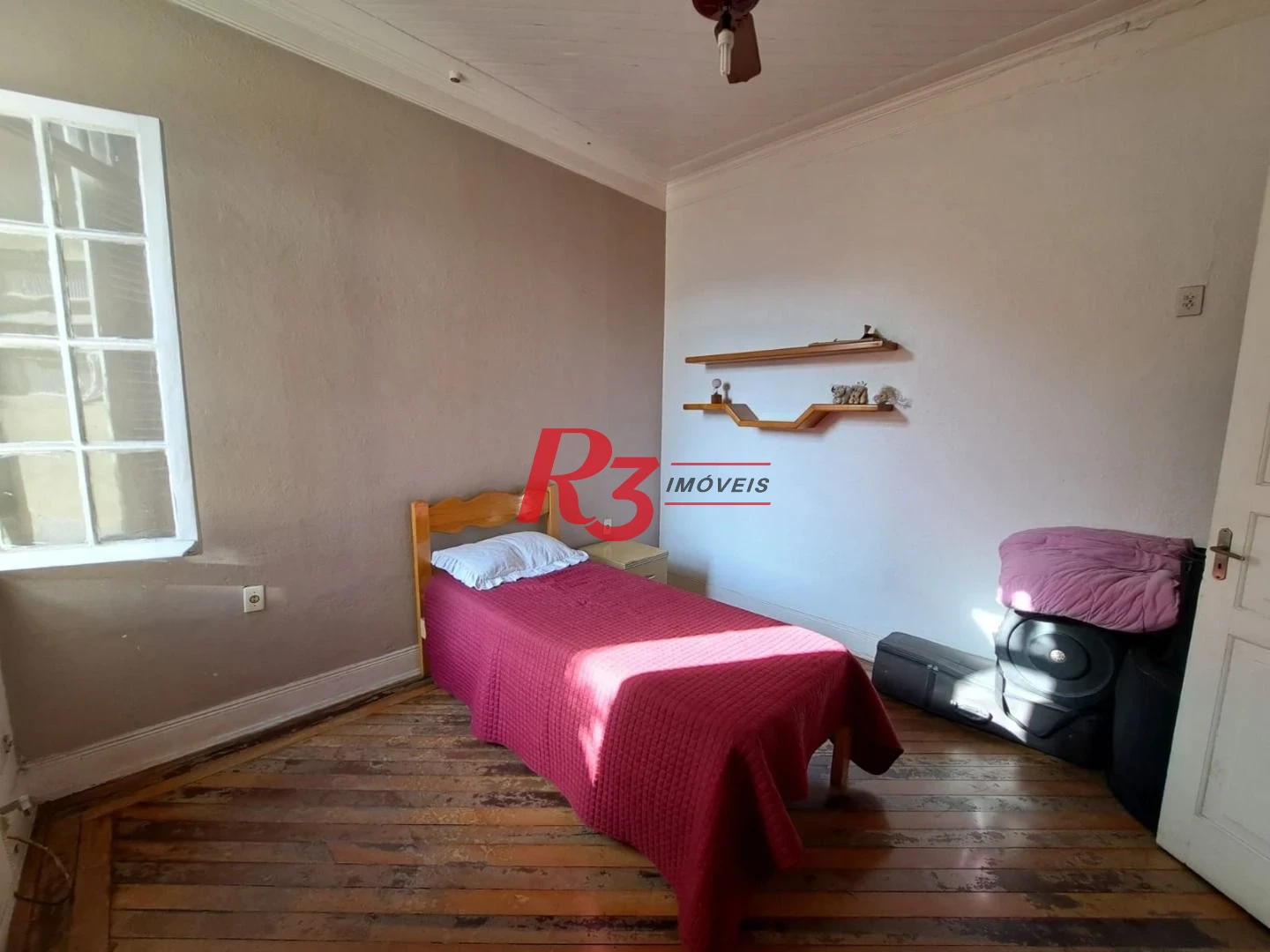 Sobrado com 3 dormitórios à venda, 167 m² por R$ 700.000,00 - Vila Matias - Santos/SP