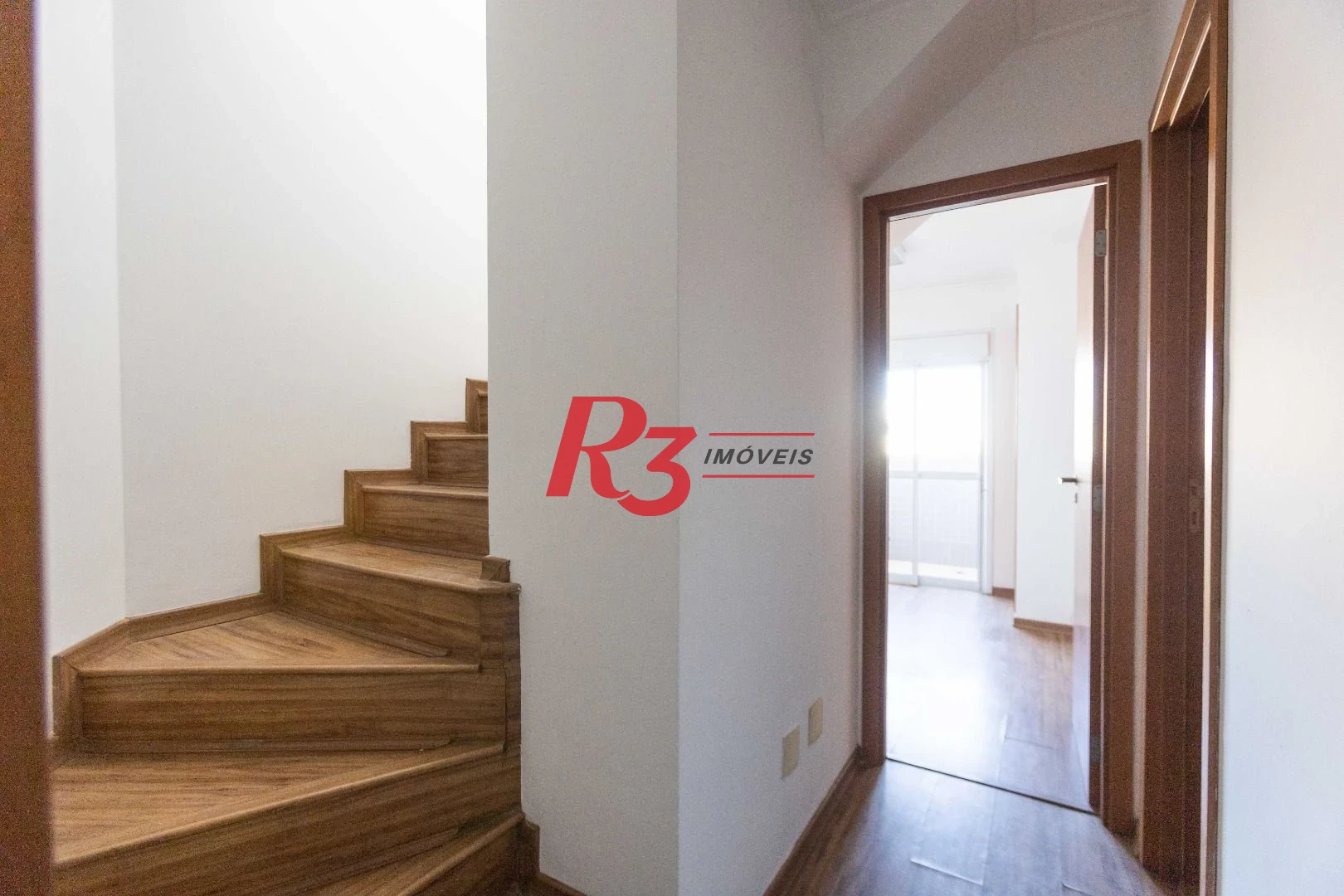 Apartamento Duplex com 3 dormitórios à venda, 100 m² por R$ 1.350.000,00 - Pompéia - Santos/SP