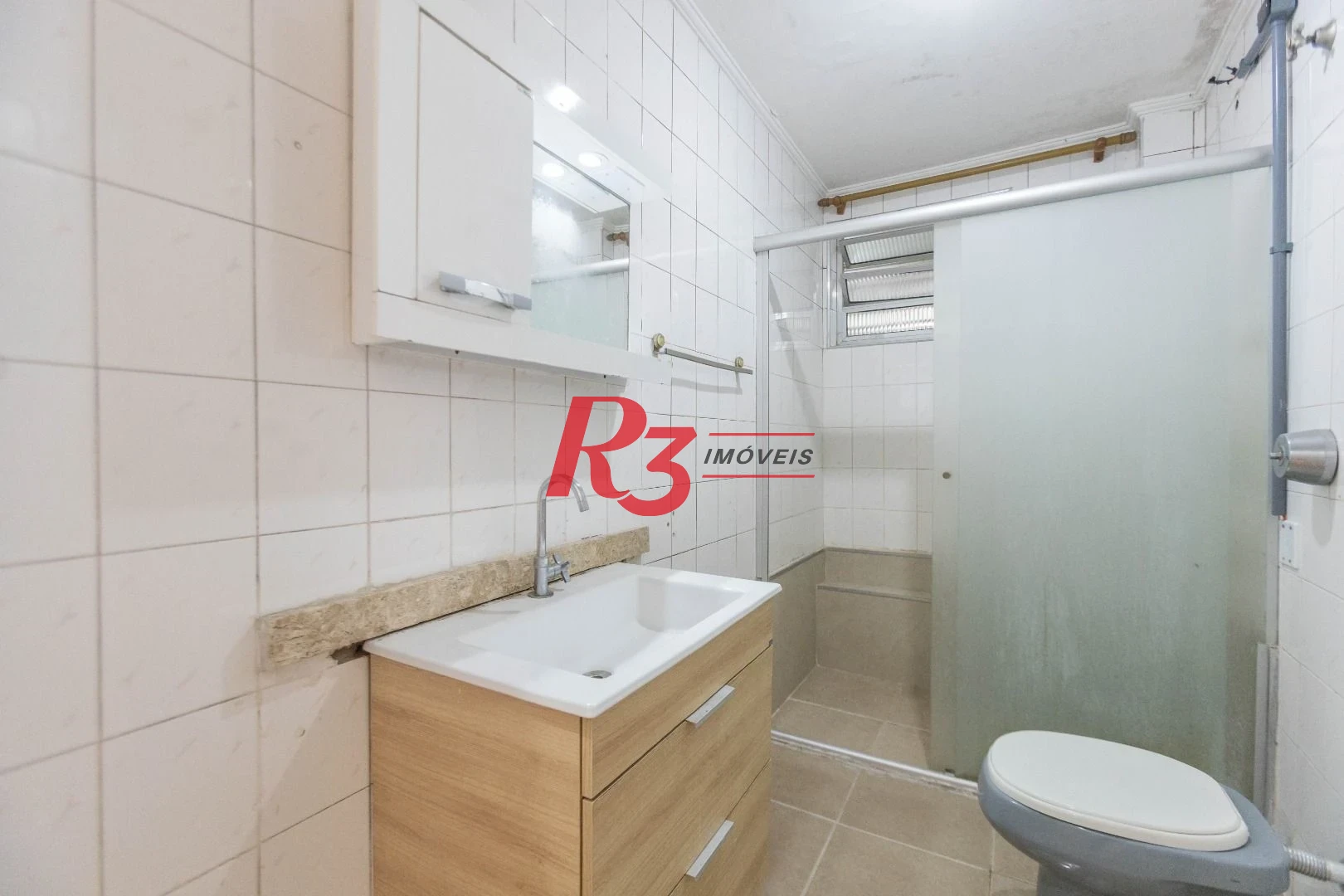 Apartamento com 2 dormitórios para alugar, 75 m² por R$ 4.000,00/mês - Gonzaga - Santos/SP