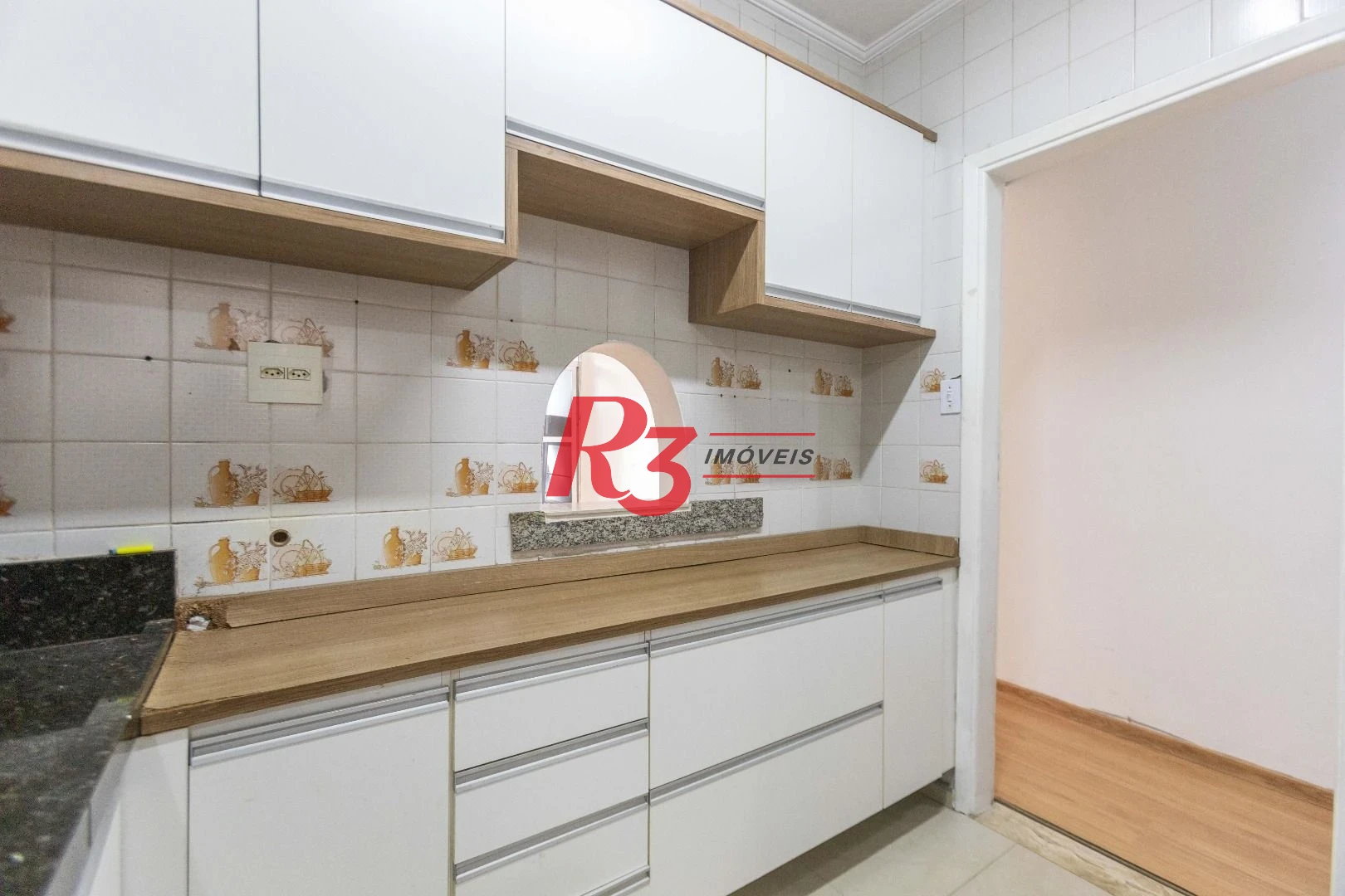 Apartamento com 2 dormitórios para alugar, 75 m² por R$ 4.000,00/mês - Gonzaga - Santos/SP