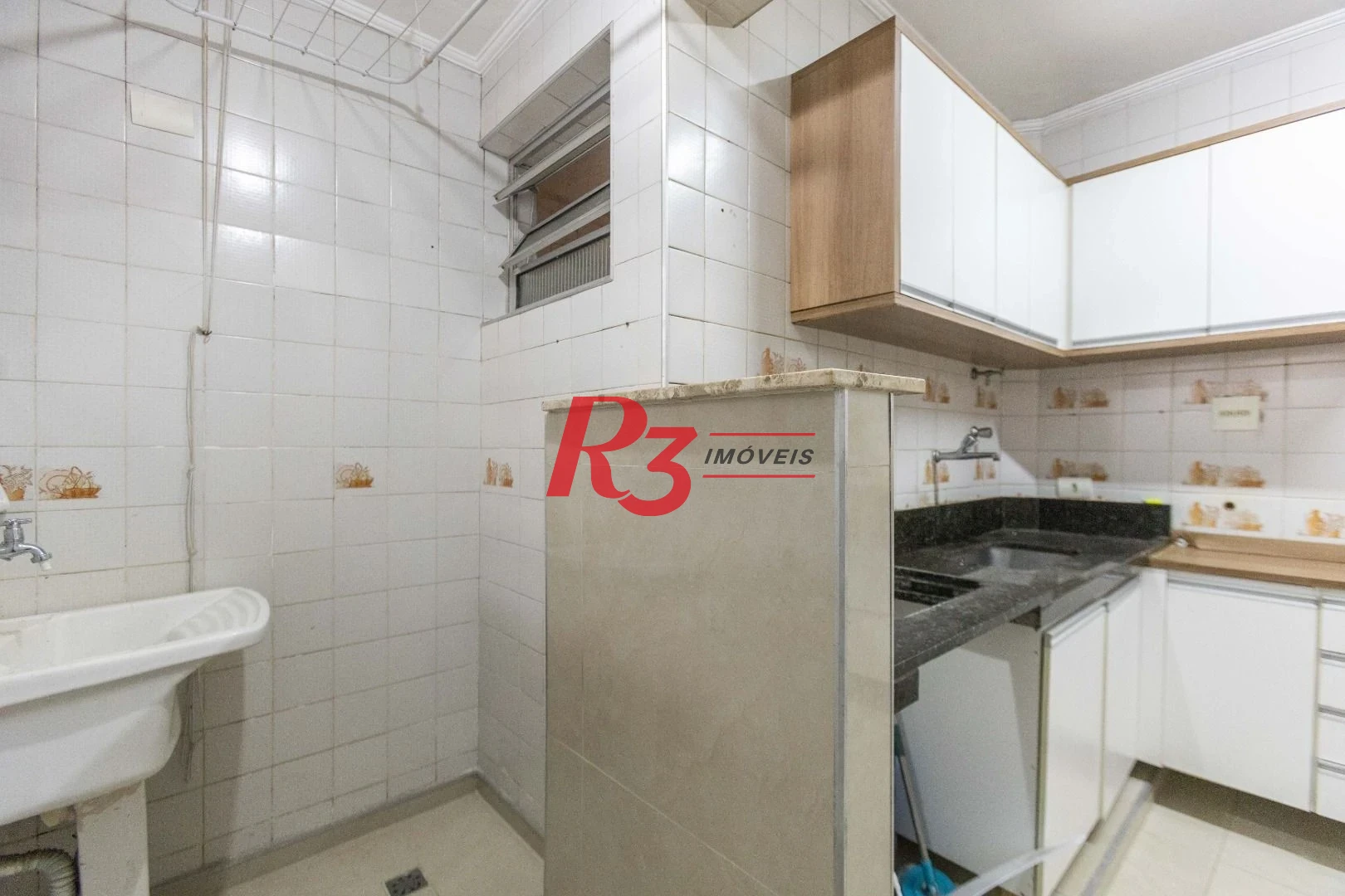 Apartamento com 2 dormitórios para alugar, 75 m² por R$ 4.000,00/mês - Gonzaga - Santos/SP