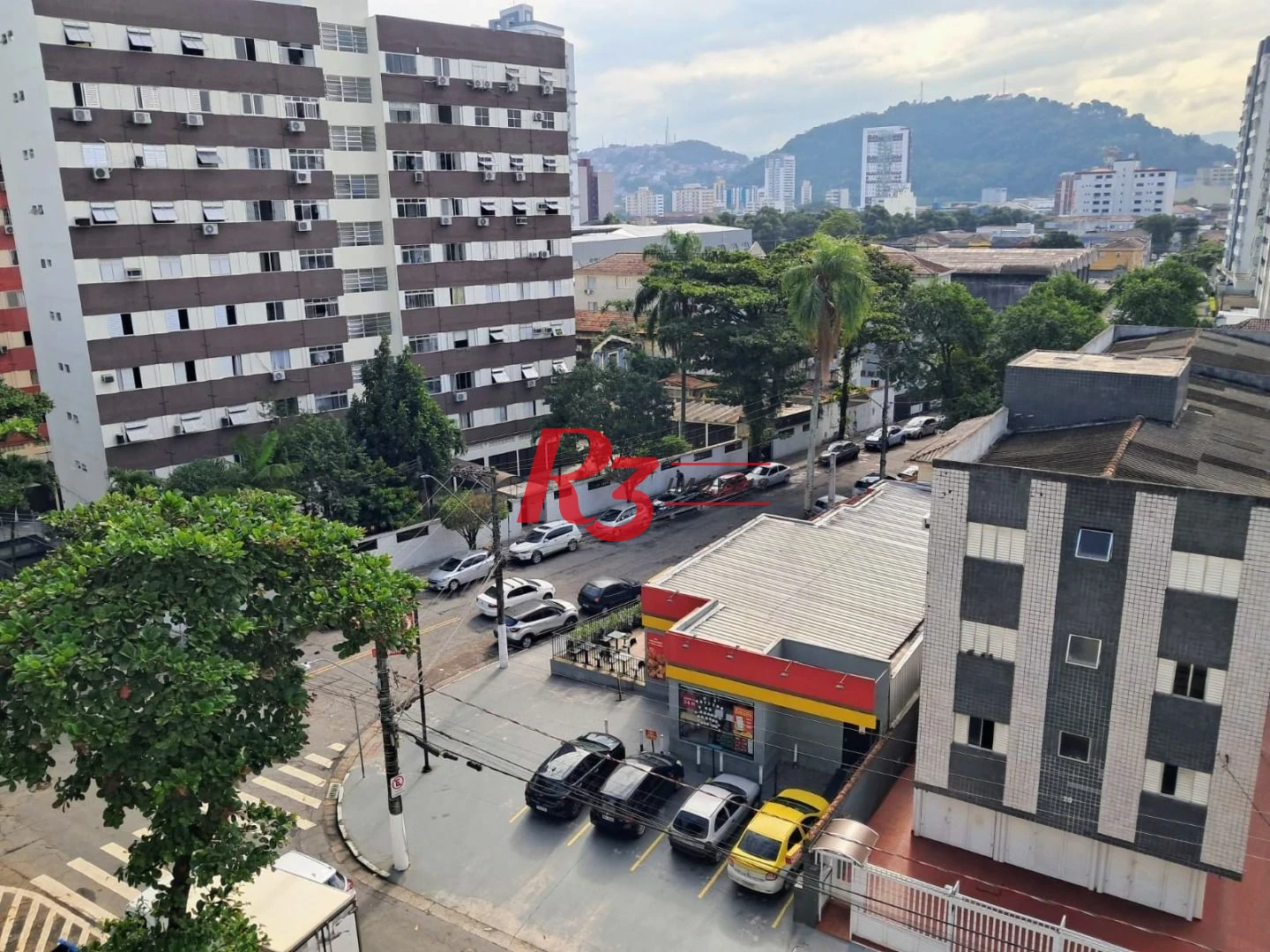 Apartamento com 3 dormitórios à venda, 75 m² por R$ 425.000,00 - Encruzilhada - Santos/SP