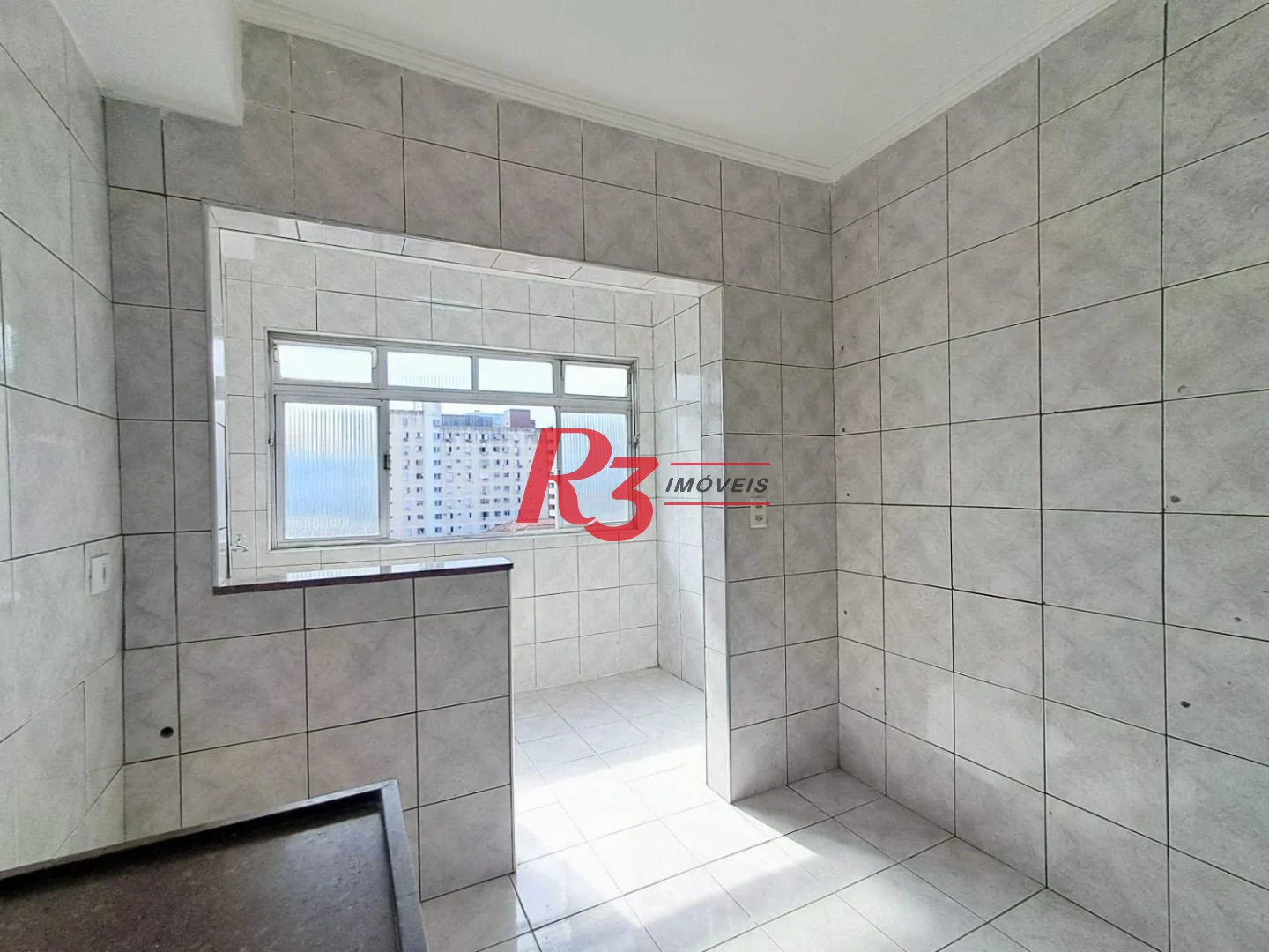 Apartamento com 3 dormitórios à venda, 75 m² por R$ 425.000,00 - Encruzilhada - Santos/SP