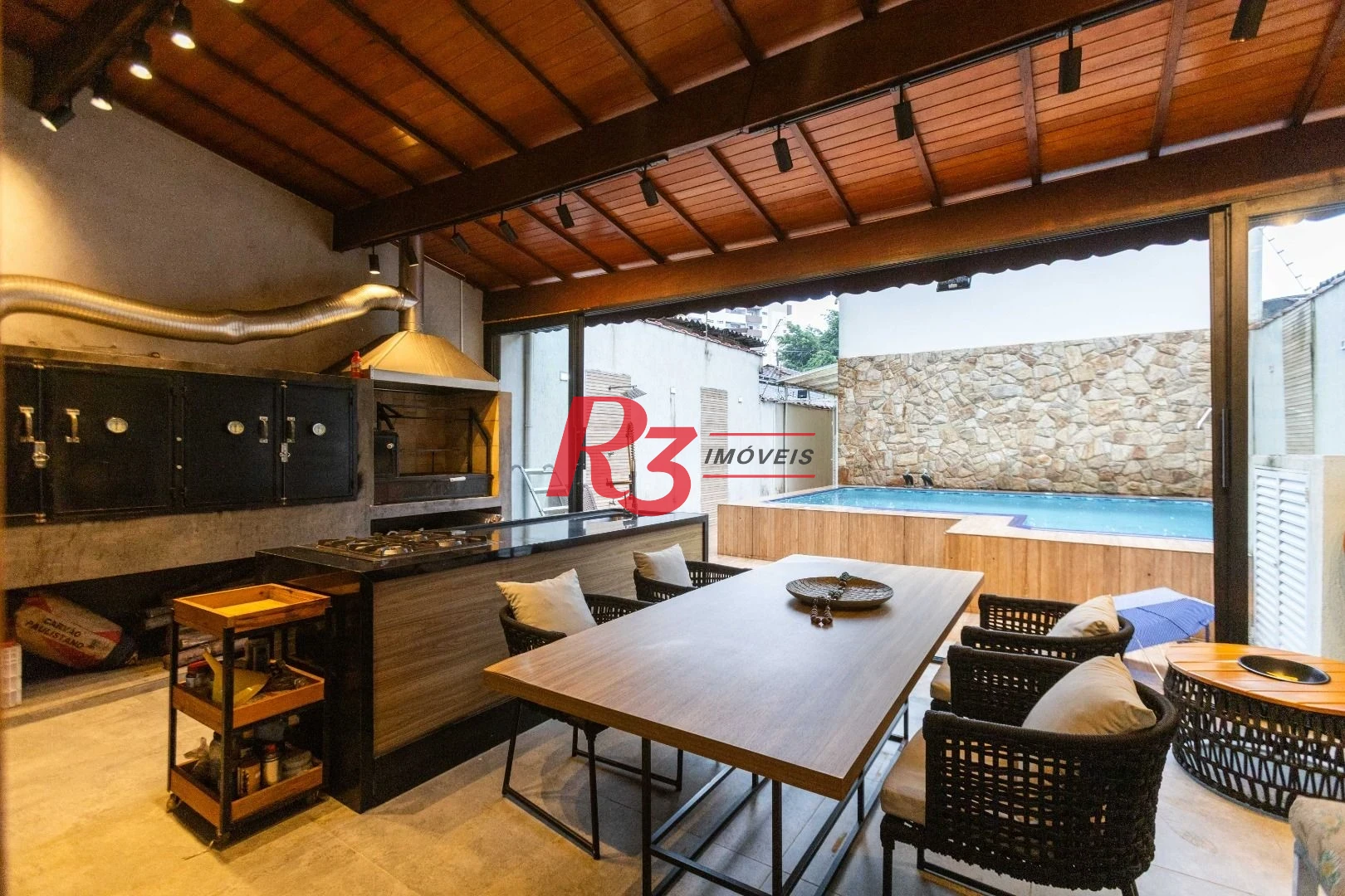 Casa com 3 dormitórios à venda, 275 m² por R$ 1.500.000,00 - Macuco - Santos/SP