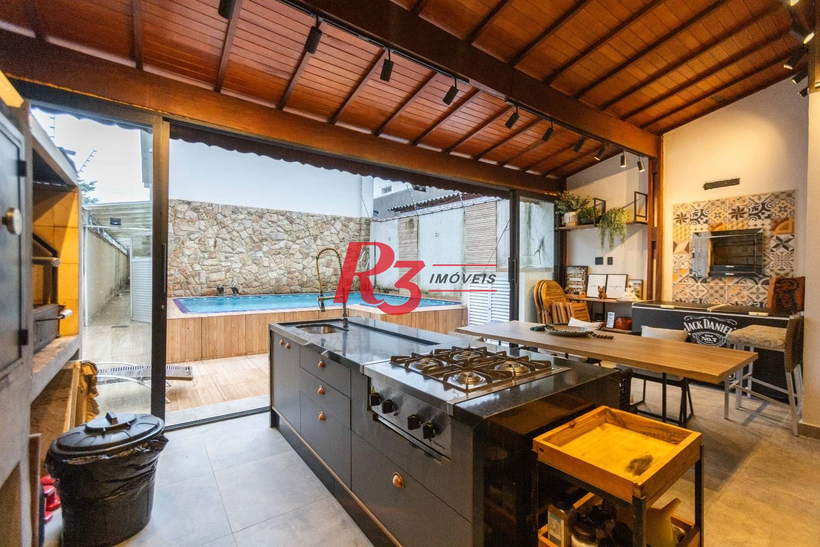 Casa com 3 dormitórios à venda, 275 m² por R$ 1.500.000,00 - Macuco - Santos/SP