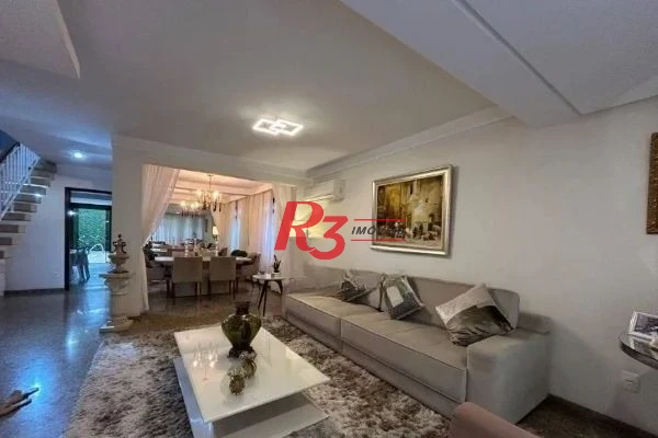 Casa com 3 dormitórios à venda, 250 m² por R$ 2.500.000,00 - Embaré - Santos/SP