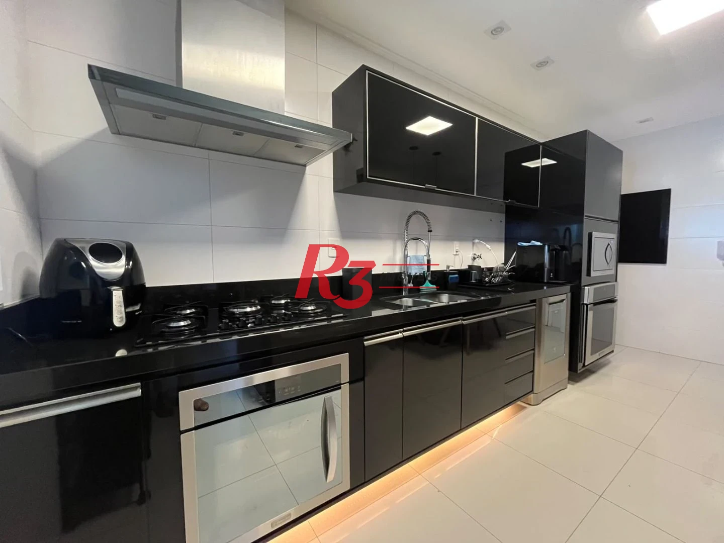 Apartamento com 3 dormitórios para alugar, 155 m² por R$ 20.000,00/mês - Ponta da Praia - Santos/SP