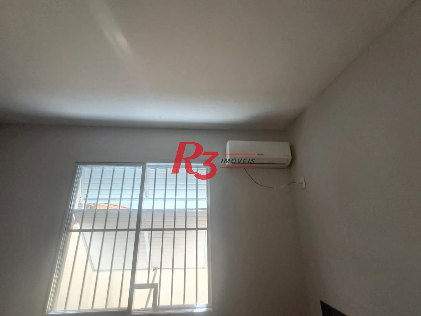 Apartamento com 2 dormitórios à venda, 67 m² por R$ 410.000,00 - Marapé - Santos/SP
