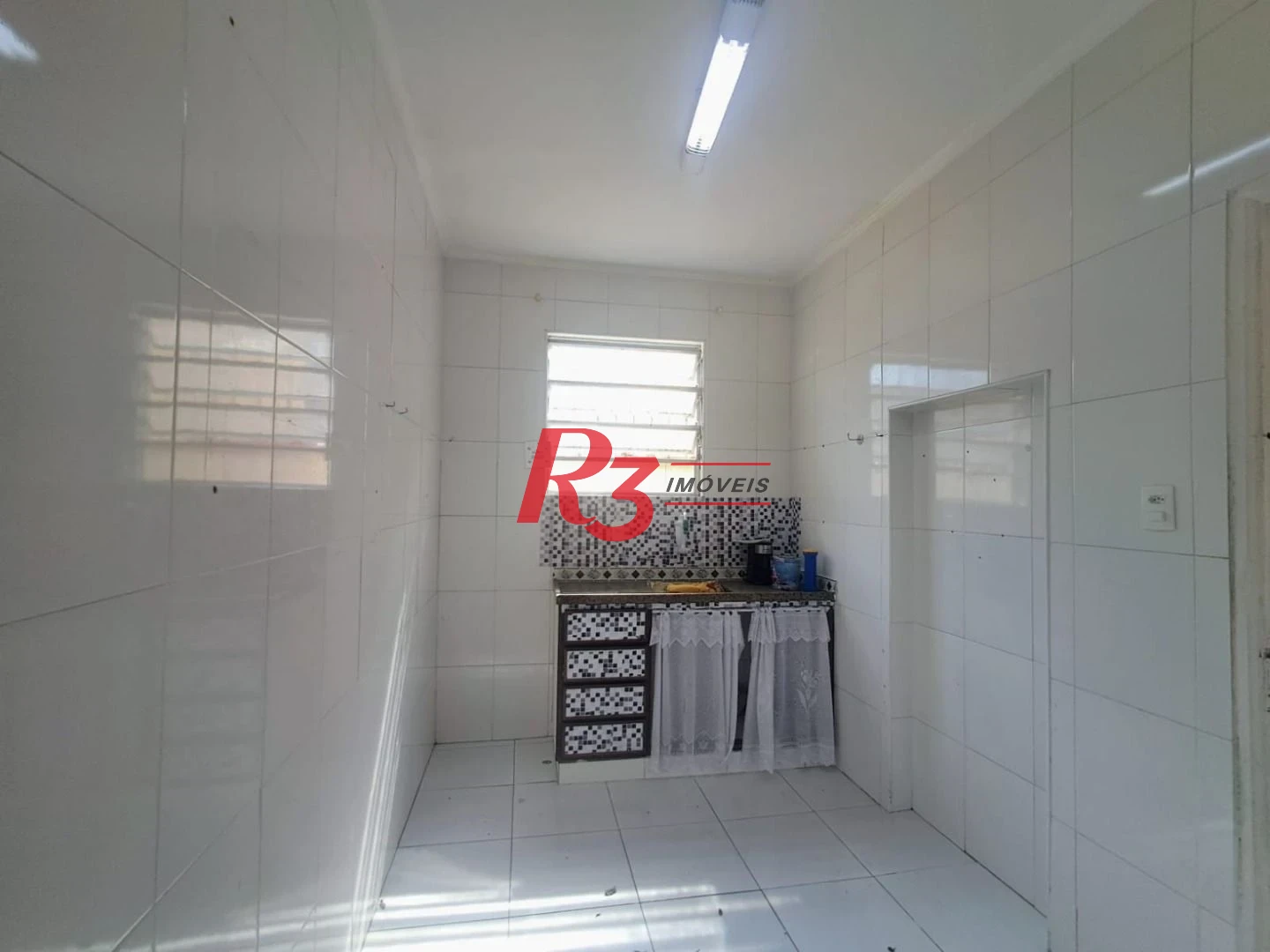 Apartamento com 2 dormitórios à venda, 67 m² por R$ 410.000,00 - Marapé - Santos/SP