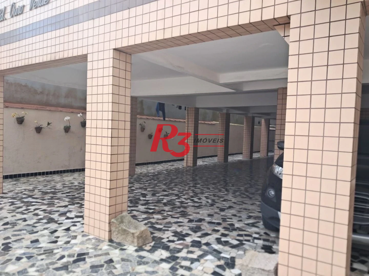 Apartamento com 2 dormitórios à venda, 67 m² por R$ 410.000,00 - Marapé - Santos/SP