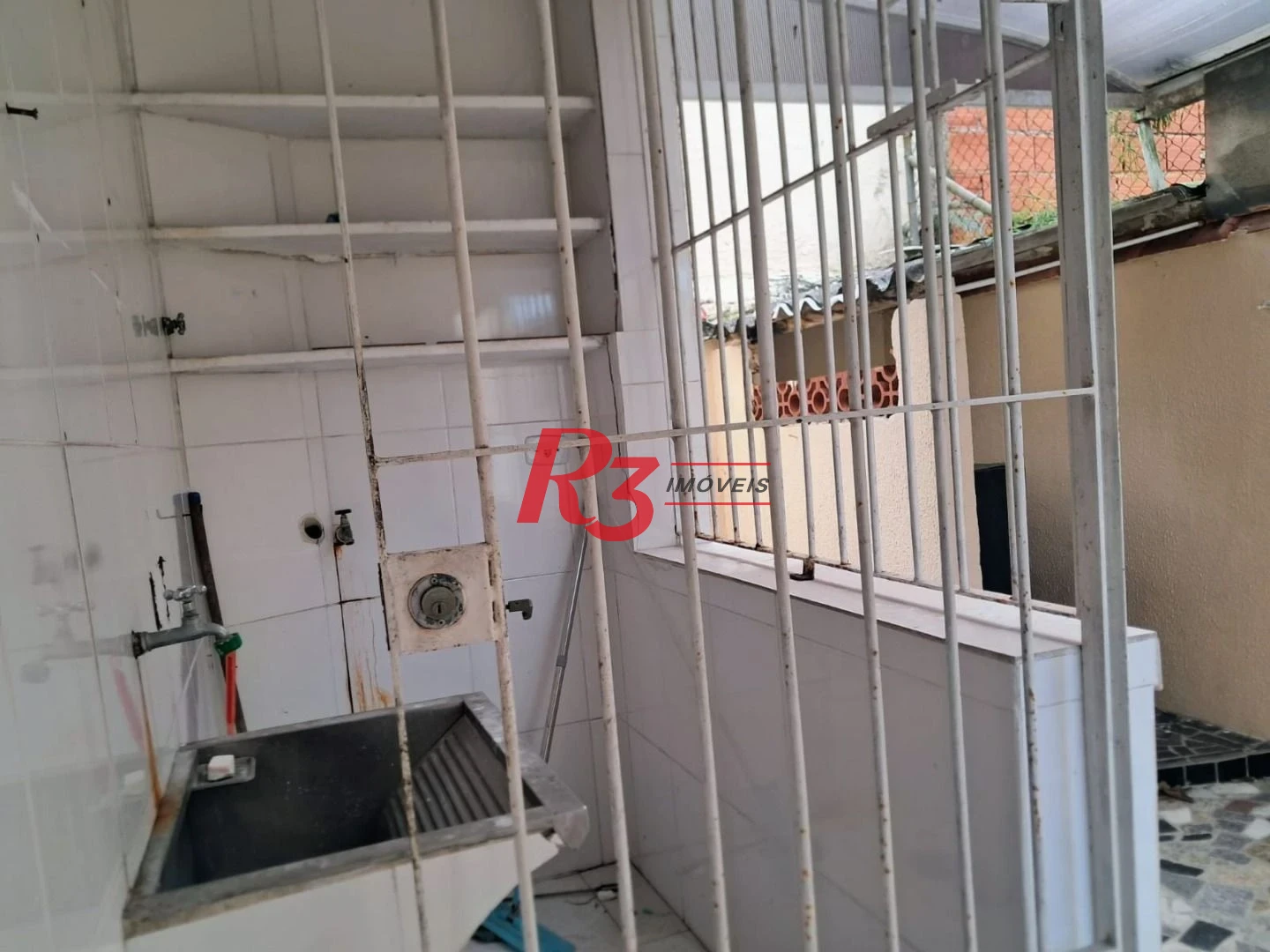Apartamento com 2 dormitórios à venda, 67 m² por R$ 410.000,00 - Marapé - Santos/SP