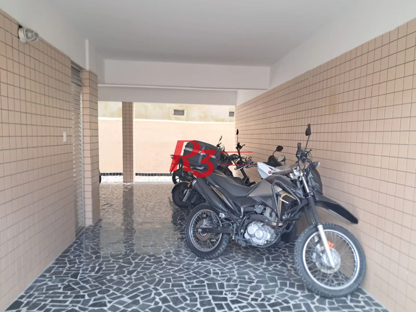 Apartamento com 2 dormitórios à venda, 67 m² por R$ 410.000,00 - Marapé - Santos/SP