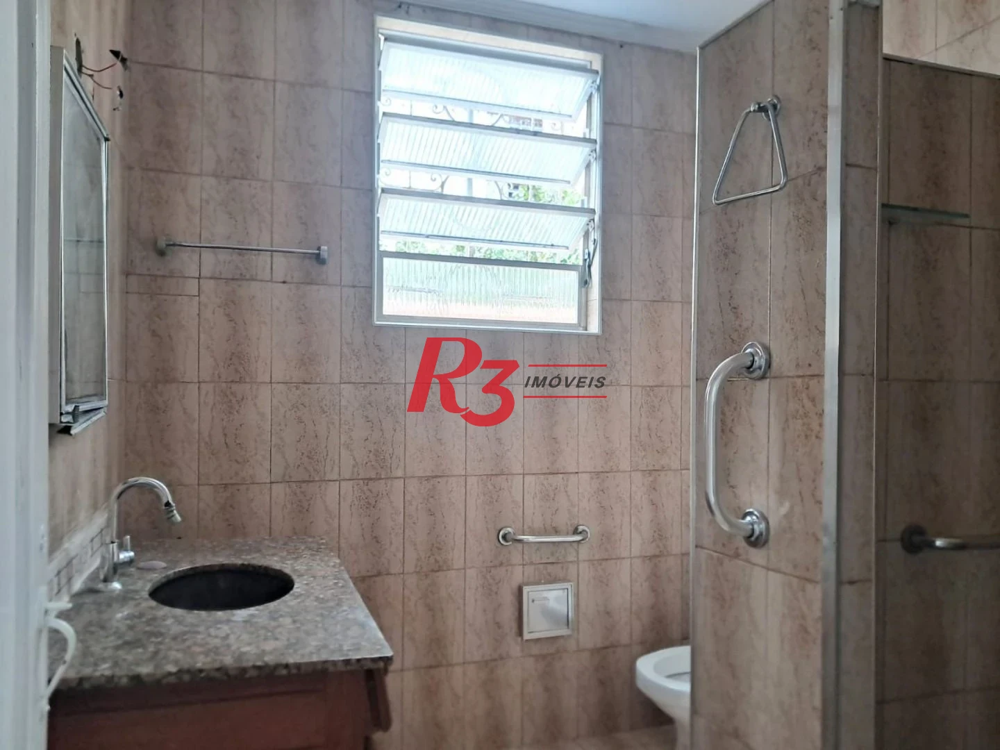 Apartamento com 2 dormitórios à venda, 67 m² por R$ 410.000,00 - Marapé - Santos/SP