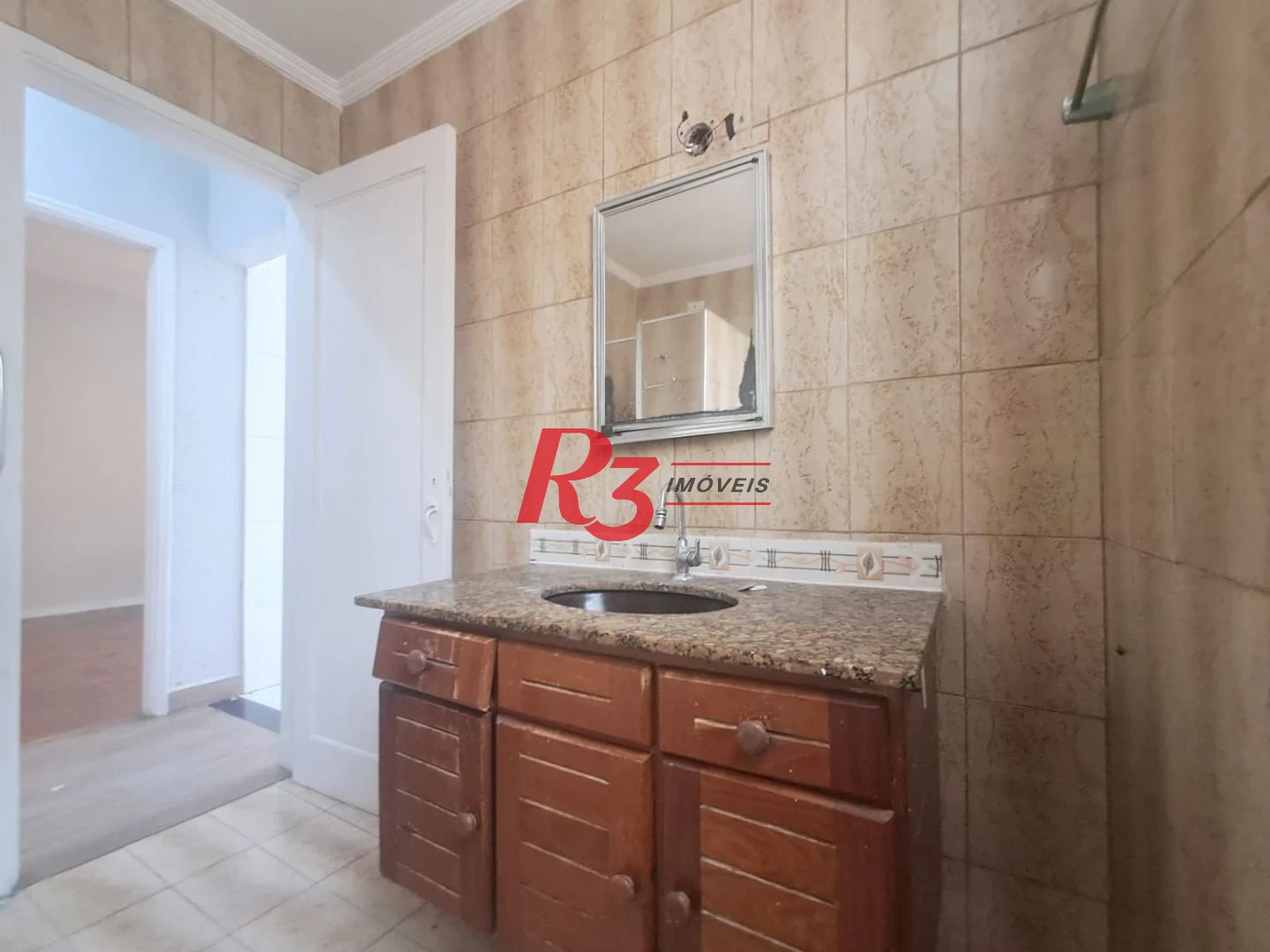 Apartamento com 2 dormitórios à venda, 67 m² por R$ 410.000,00 - Marapé - Santos/SP