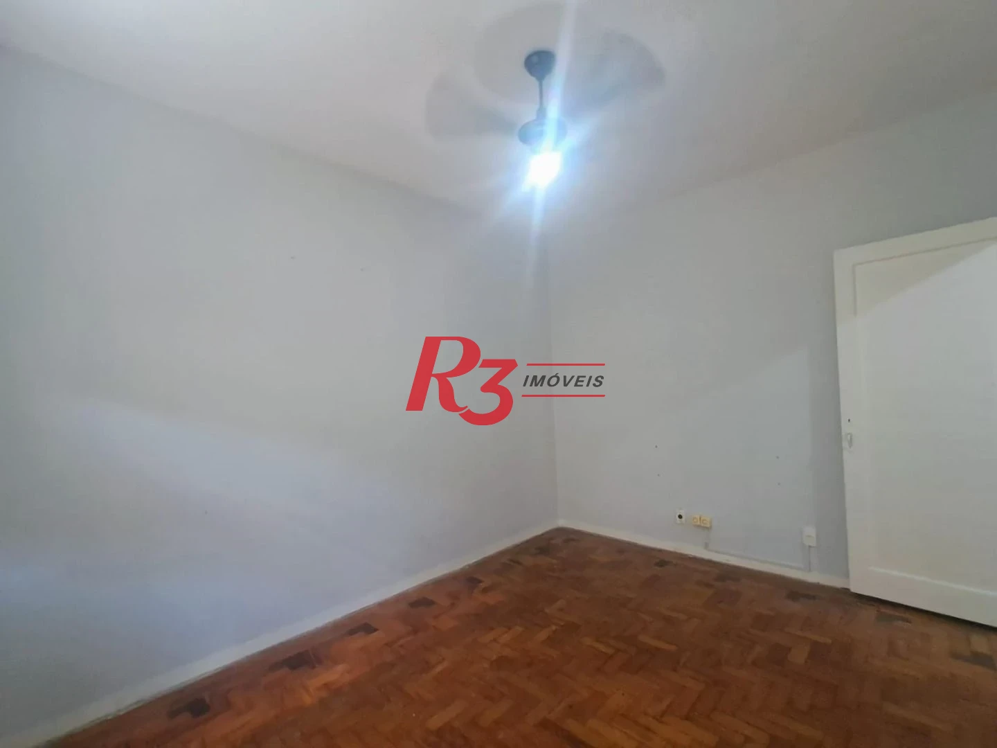 Apartamento com 2 dormitórios à venda, 67 m² por R$ 410.000,00 - Marapé - Santos/SP
