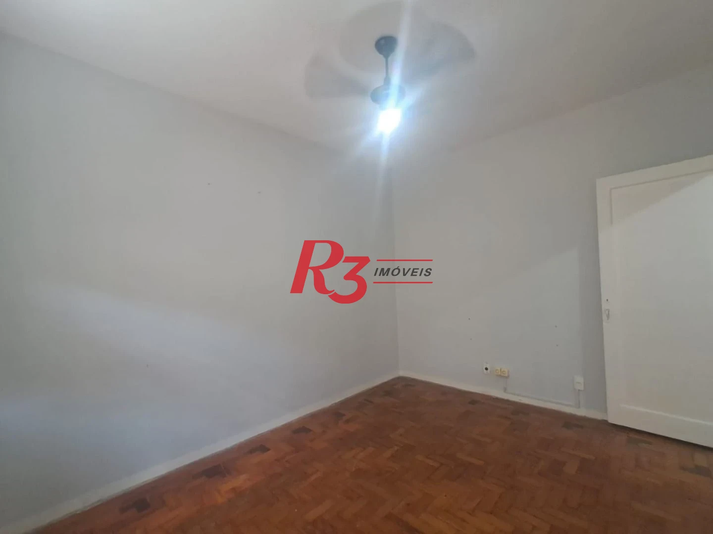 Apartamento com 2 dormitórios à venda, 67 m² por R$ 410.000,00 - Marapé - Santos/SP