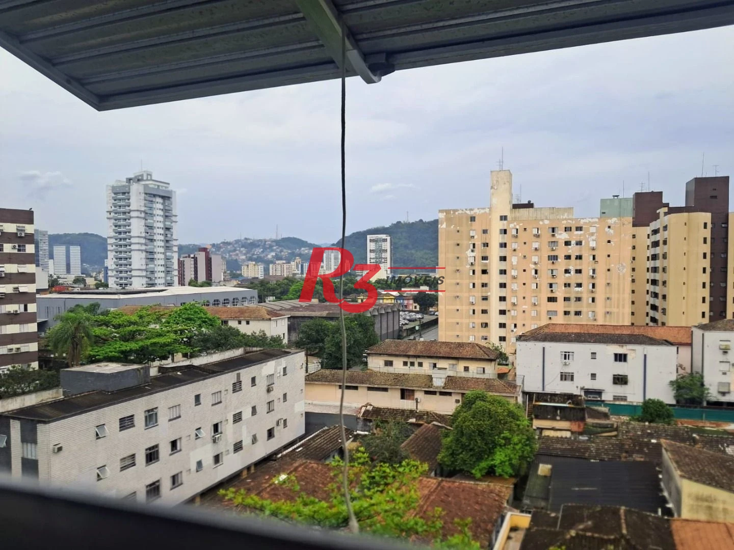 Apartamento com 3 dormitórios à venda, 75 m² por R$ 450.000,00 - Encruzilhada - Santos/SP