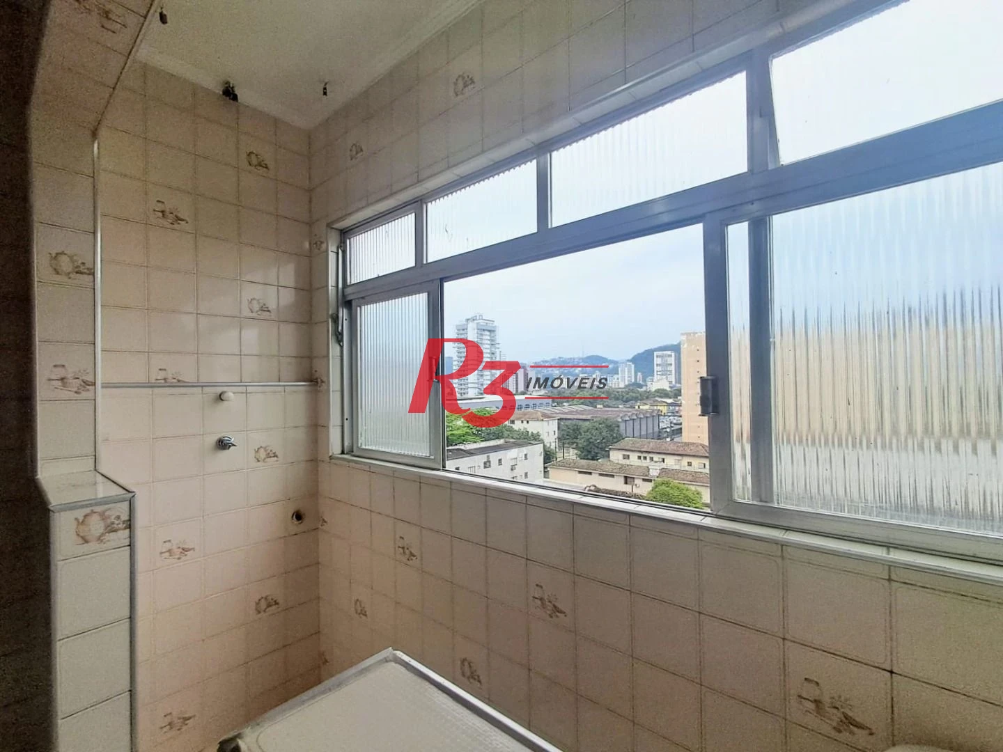 Apartamento com 3 dormitórios à venda, 75 m² por R$ 450.000,00 - Encruzilhada - Santos/SP