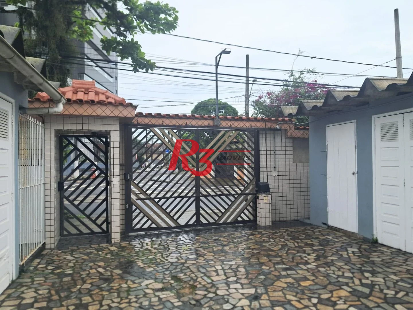 Apartamento com 3 dormitórios à venda, 75 m² por R$ 450.000,00 - Encruzilhada - Santos/SP