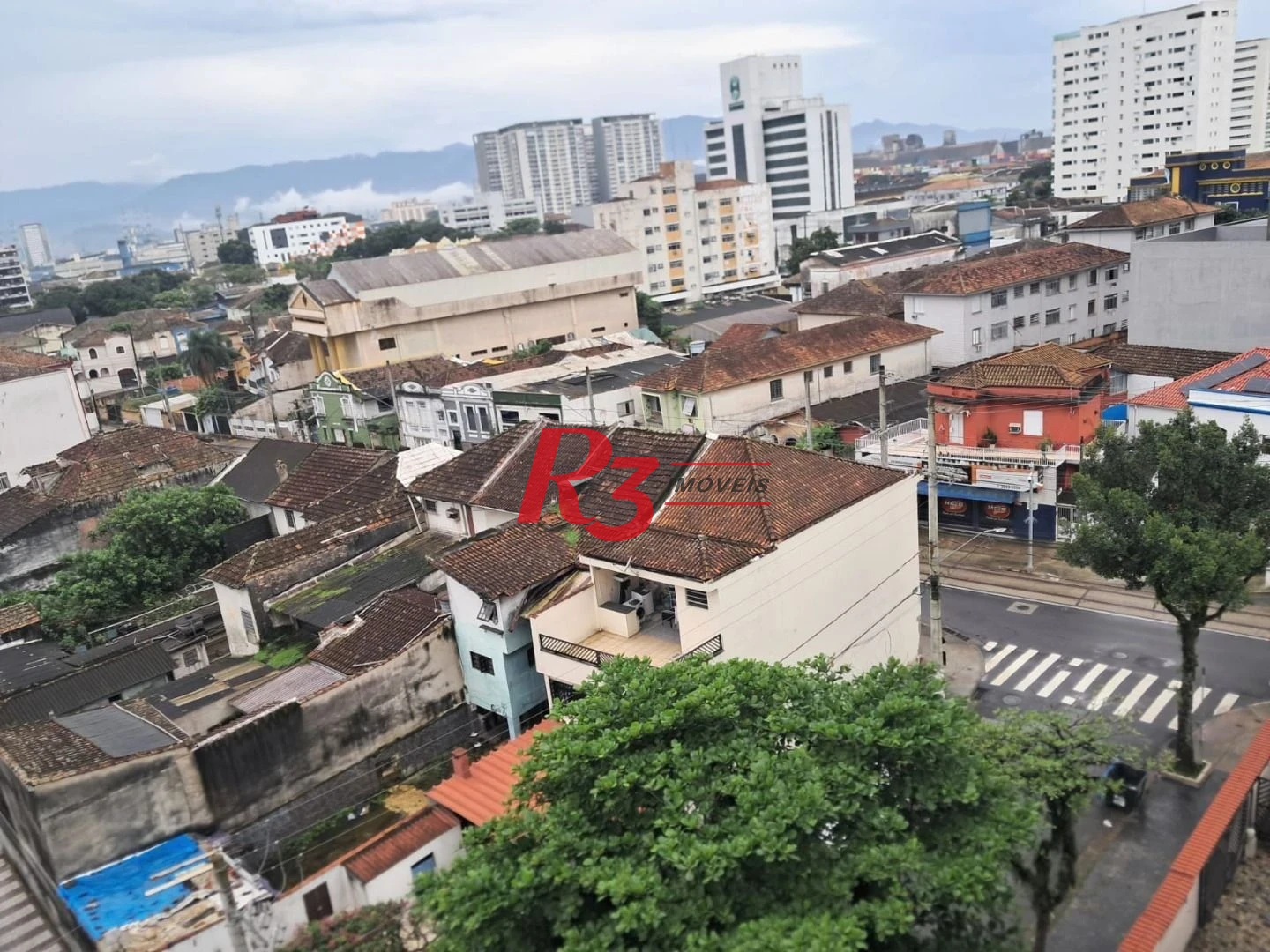Apartamento com 3 dormitórios à venda, 75 m² por R$ 450.000,00 - Encruzilhada - Santos/SP