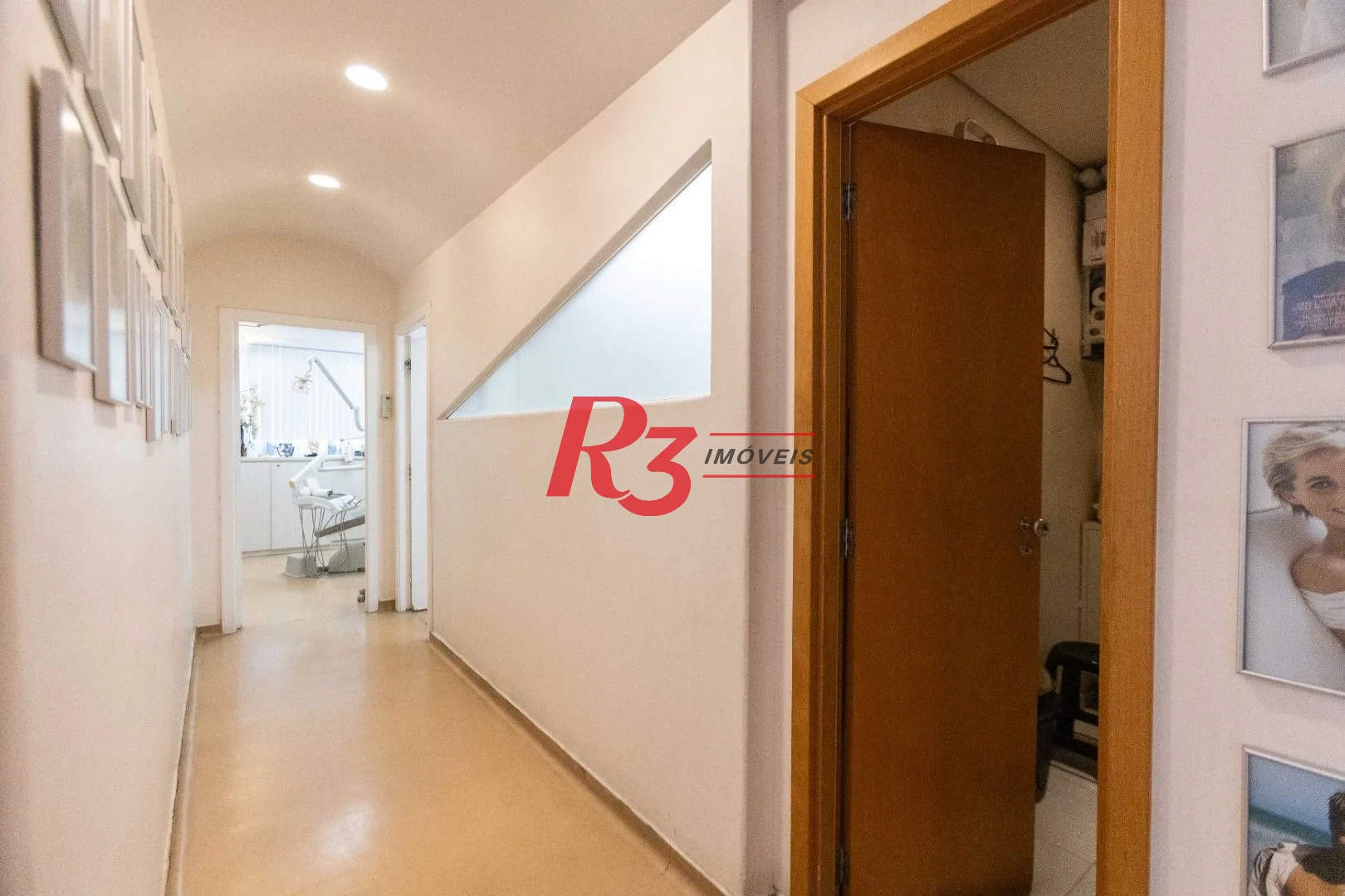 Sala à venda, 65 m² por R$ 1.200.000,00 - Gonzaga - Santos/SP