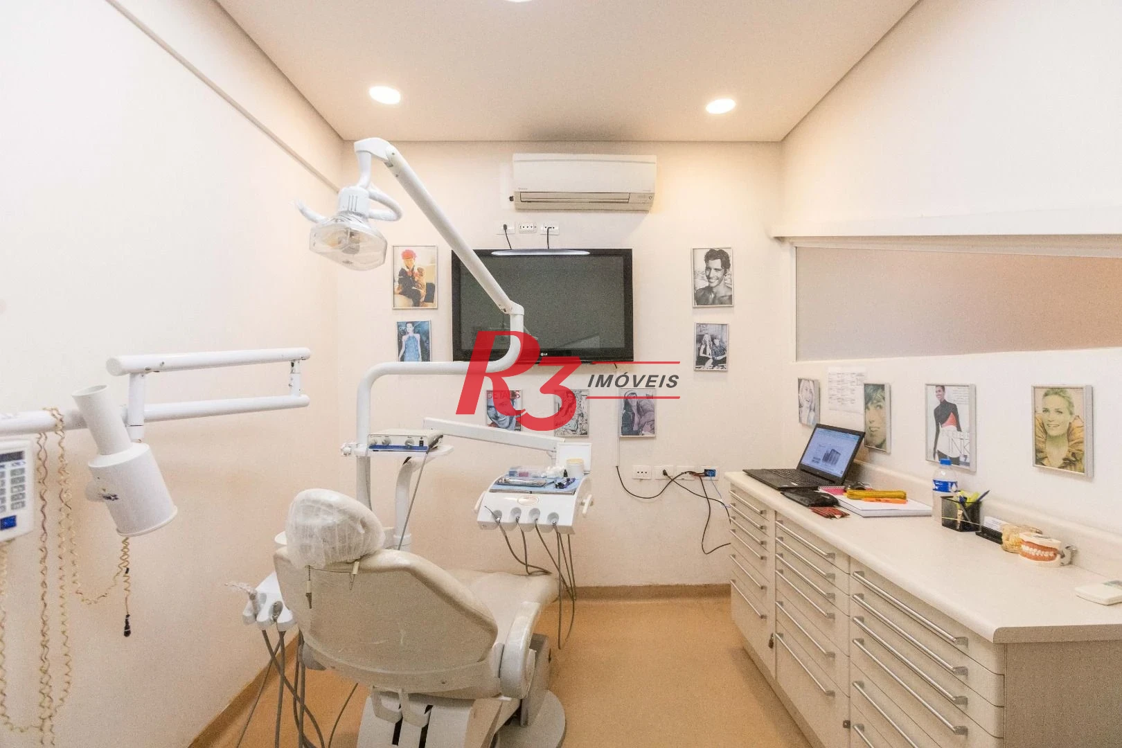 Sala à venda, 65 m² por R$ 1.200.000,00 - Gonzaga - Santos/SP