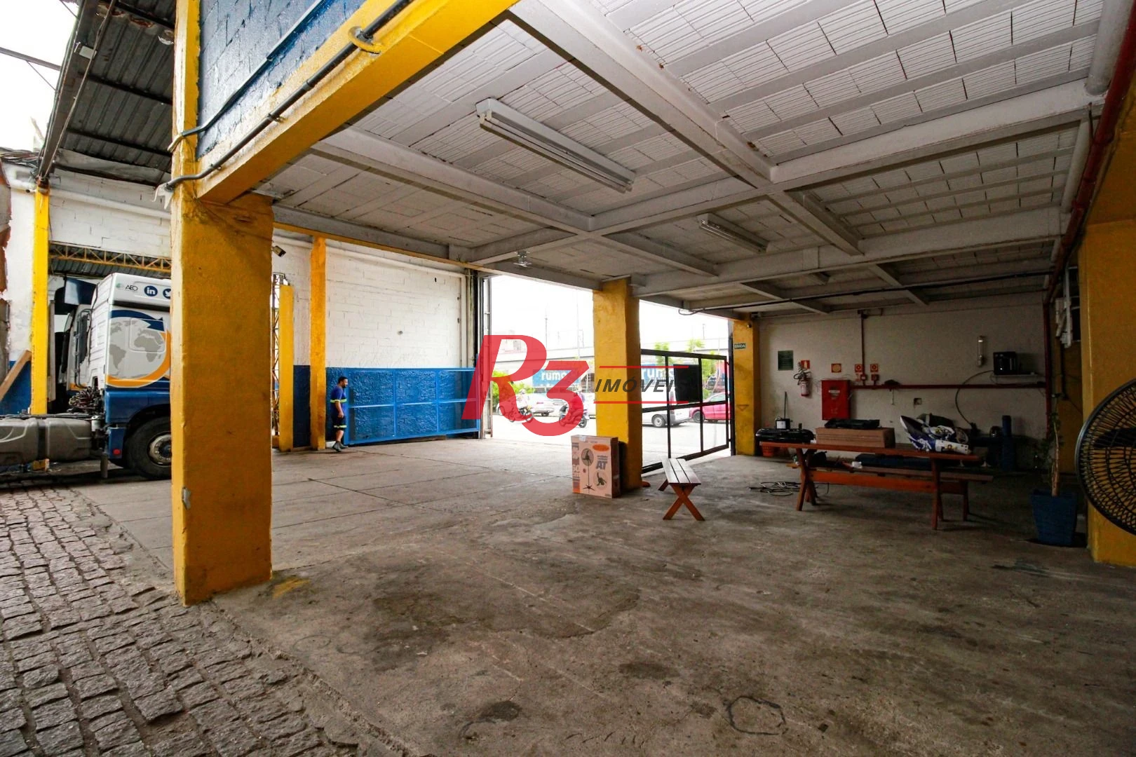 Galpão para alugar, 1100 m² por R$ 35.000,02/mês - Macuco - Santos/SP