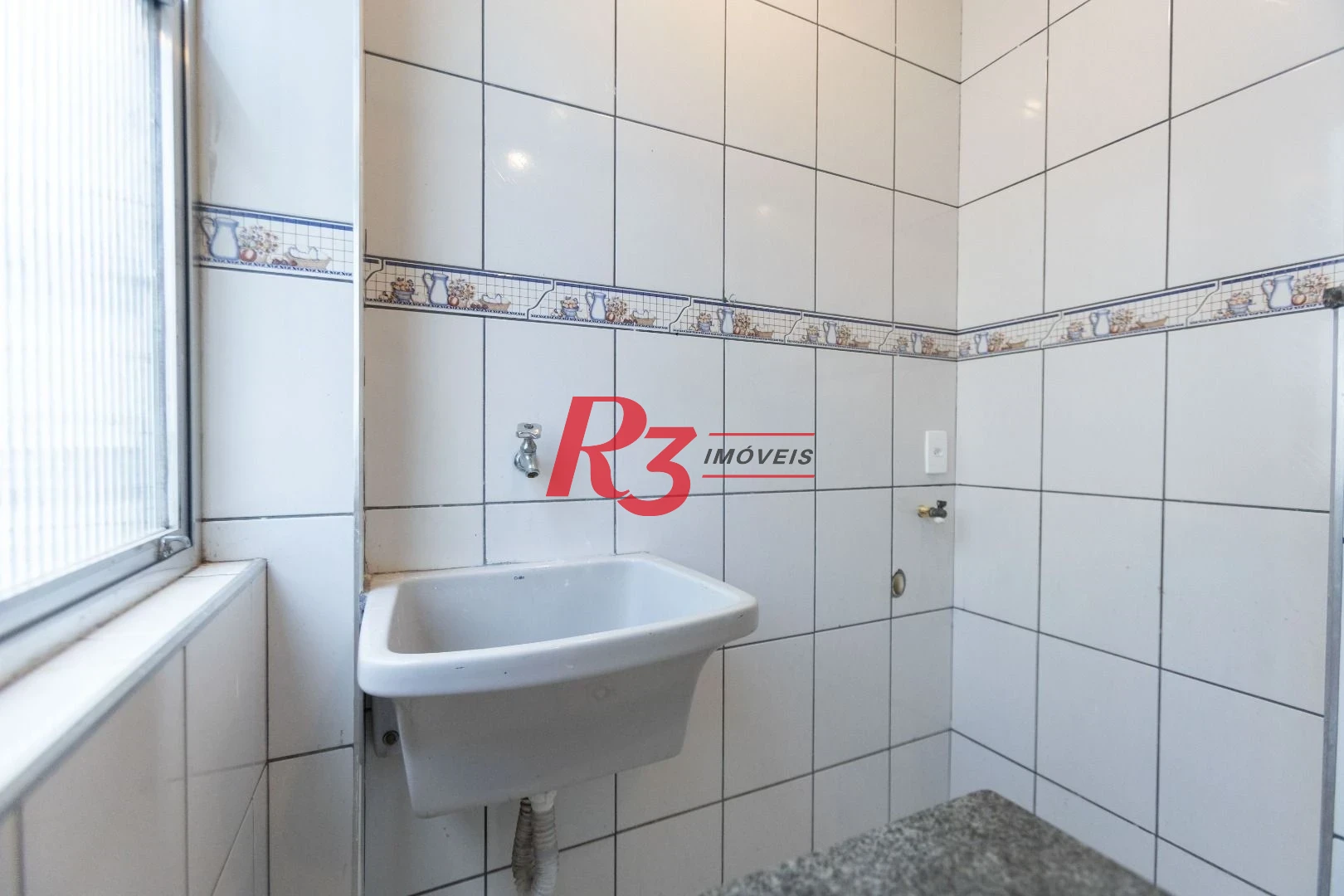 Apartamento com 1 dormitório para alugar, 48 m² por R$ 3.000,00/mês - Boqueirão - Santos/SP
