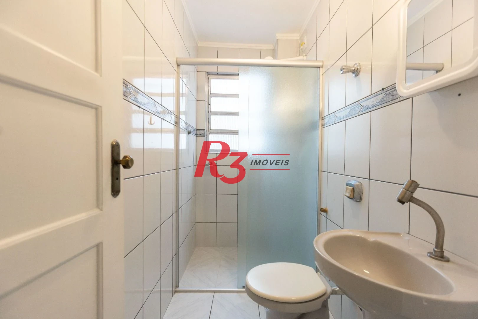 Apartamento com 1 dormitório para alugar, 48 m² por R$ 3.000,00/mês - Boqueirão - Santos/SP