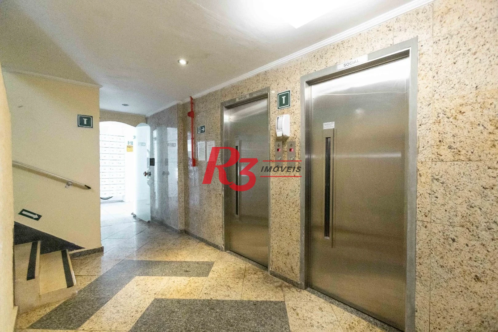 Apartamento com 1 dormitório para alugar, 48 m² por R$ 3.000,00/mês - Boqueirão - Santos/SP