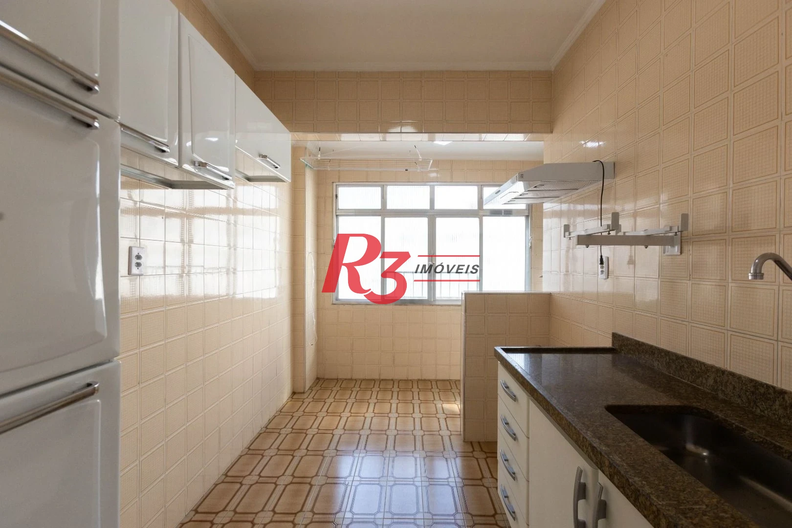 Apartamento com 1 dormitório para alugar, 54 m² por R$ 3.300,01/mês - Embaré - Santos/SP